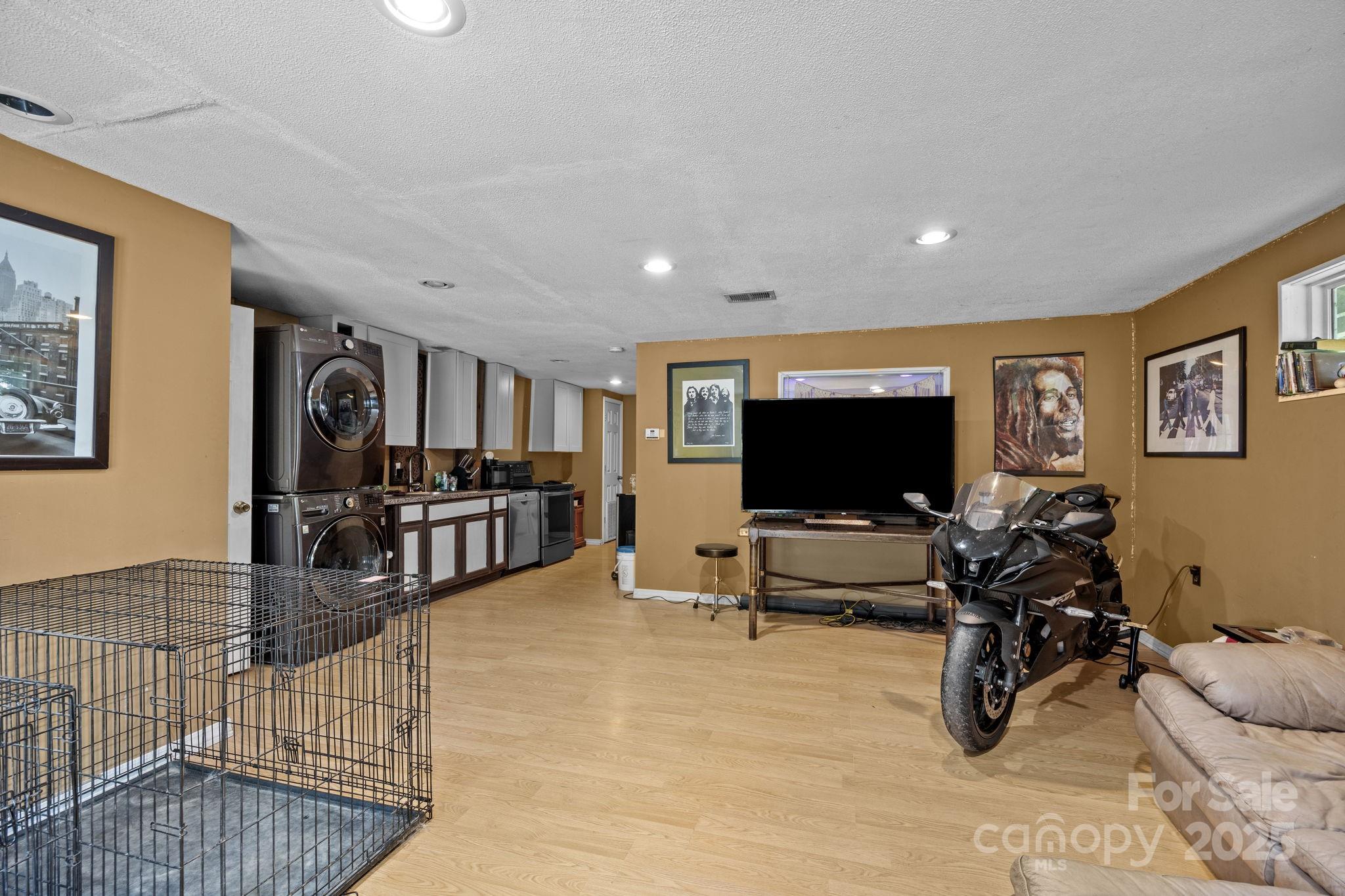 Forest Hills - Residential