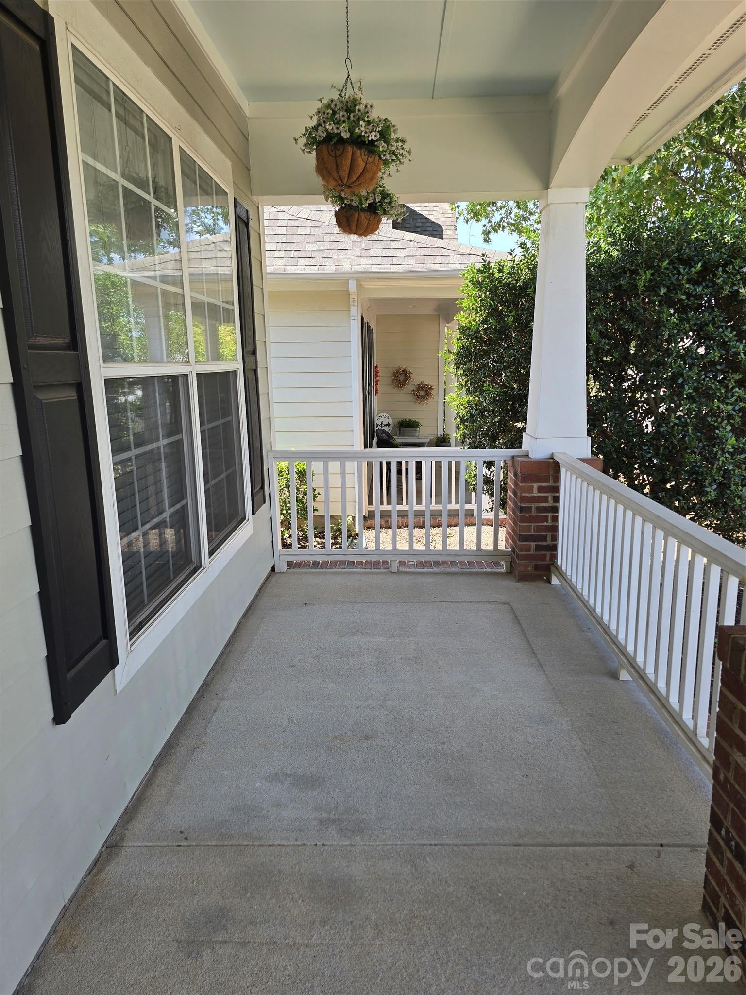 1121 Gainsborough Drive