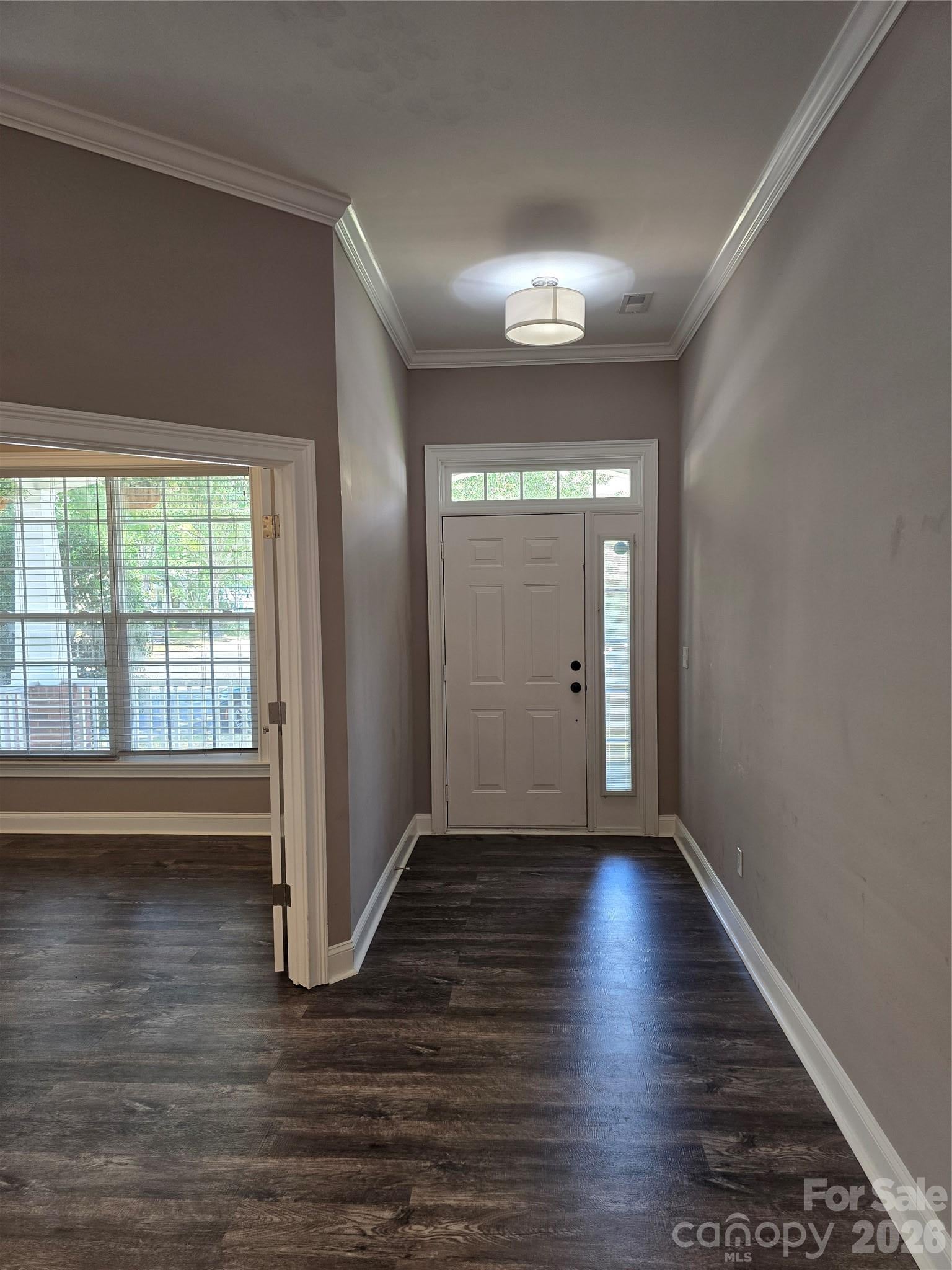 1121 Gainsborough Drive