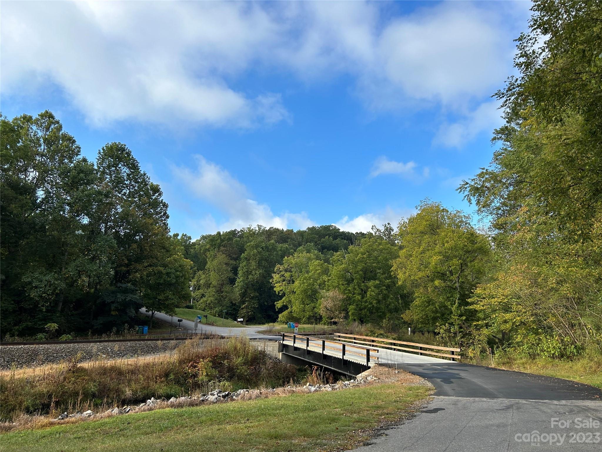 Lindon Cove Crossing - Land