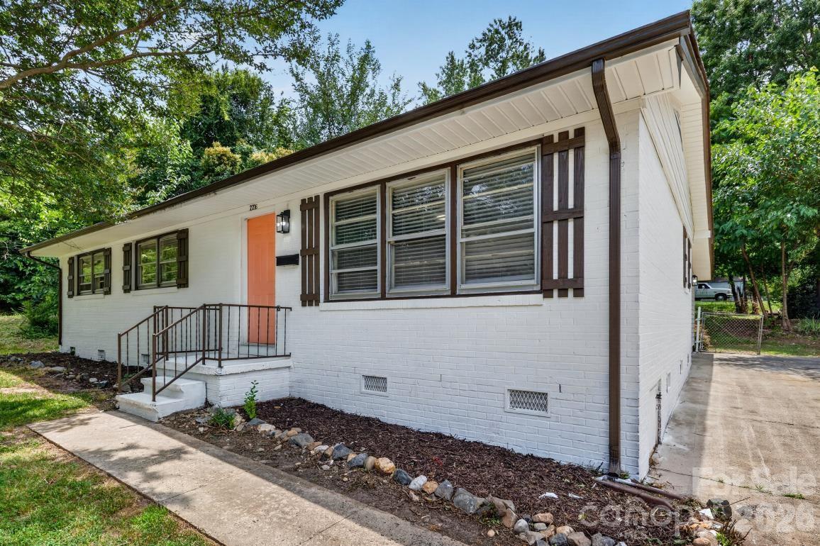 2216 Milton Road