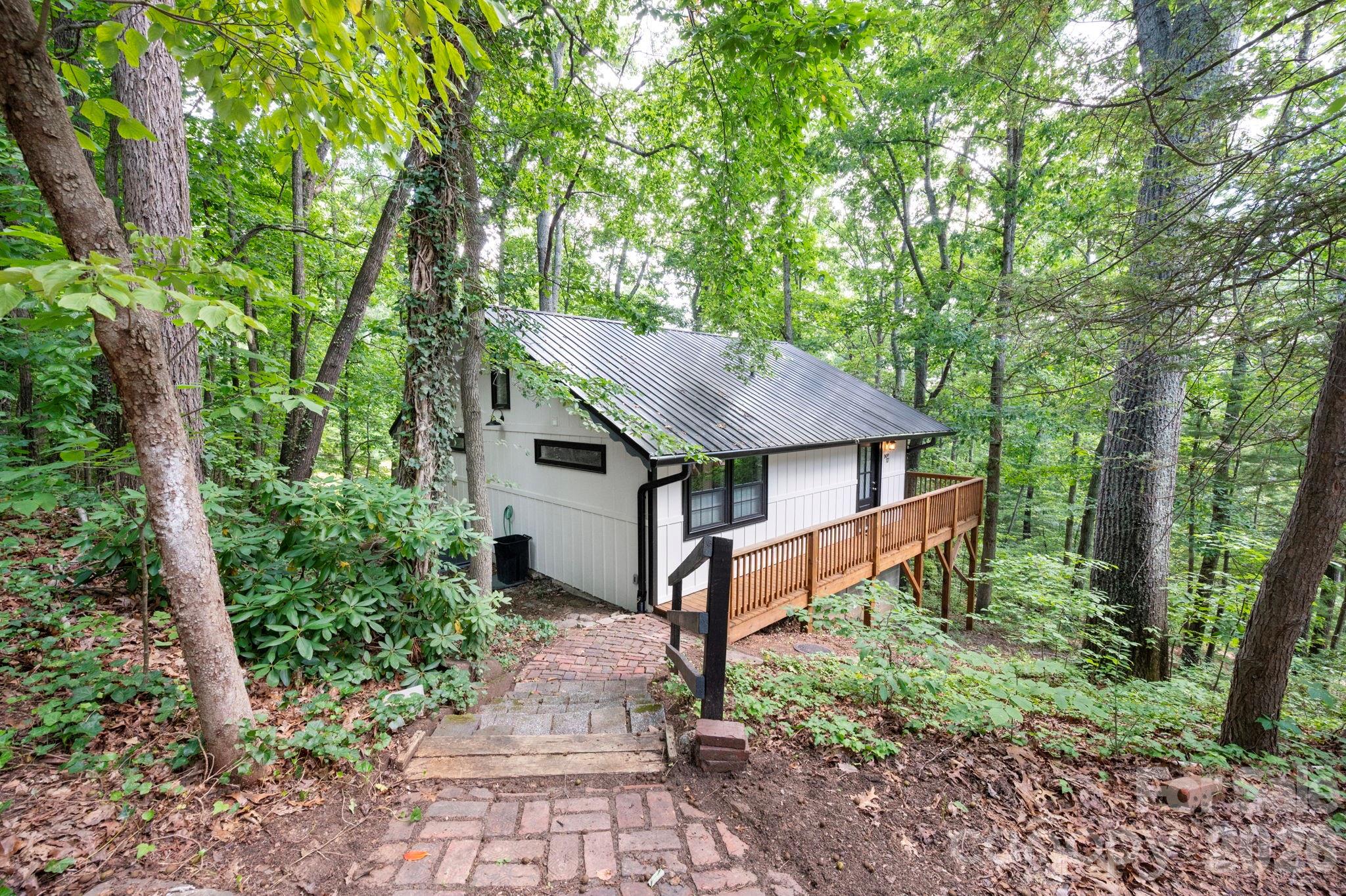 17 Woodhaven Place, Asheville, NC, 28805