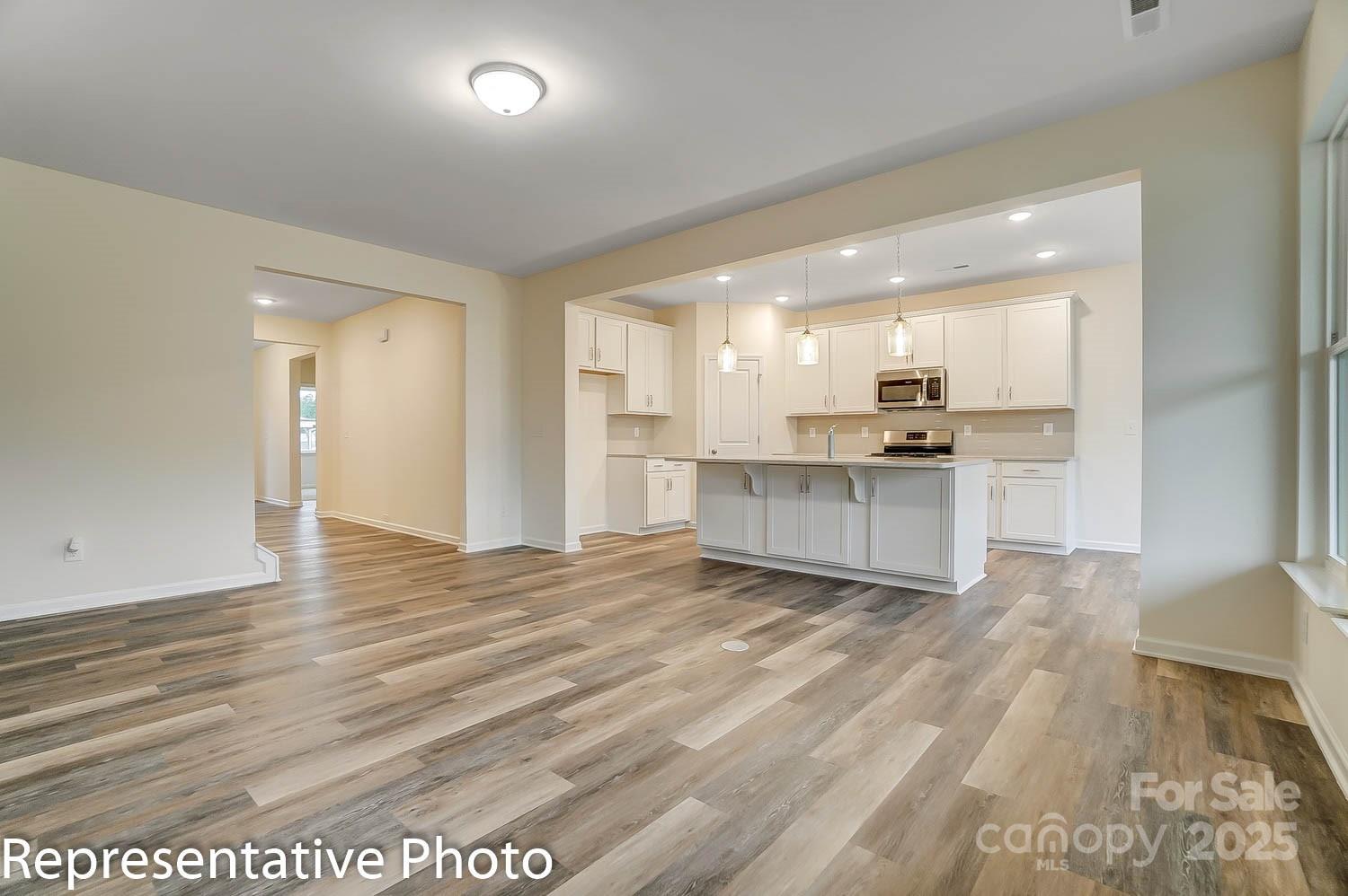 125 S Prestwick Way 41