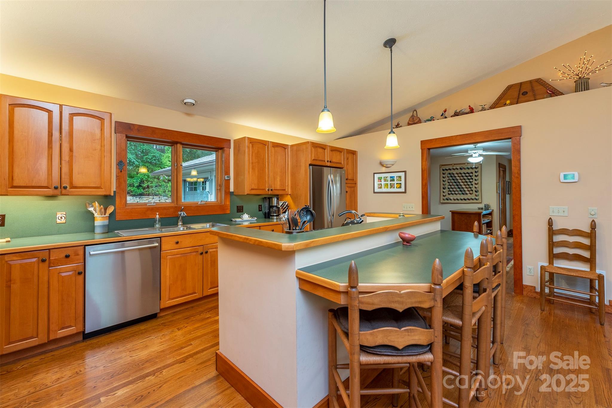 4 Galax Lane
