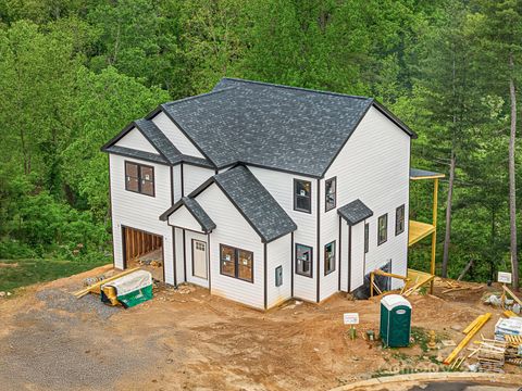 920 Newport Court Asheville NC 28806