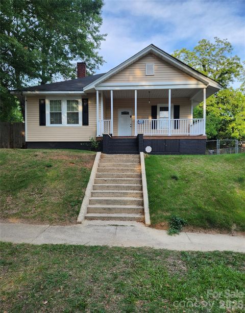 Photo of 106 N Liberty Street, Gastonia, NC 28052 (MLS # 4391567)