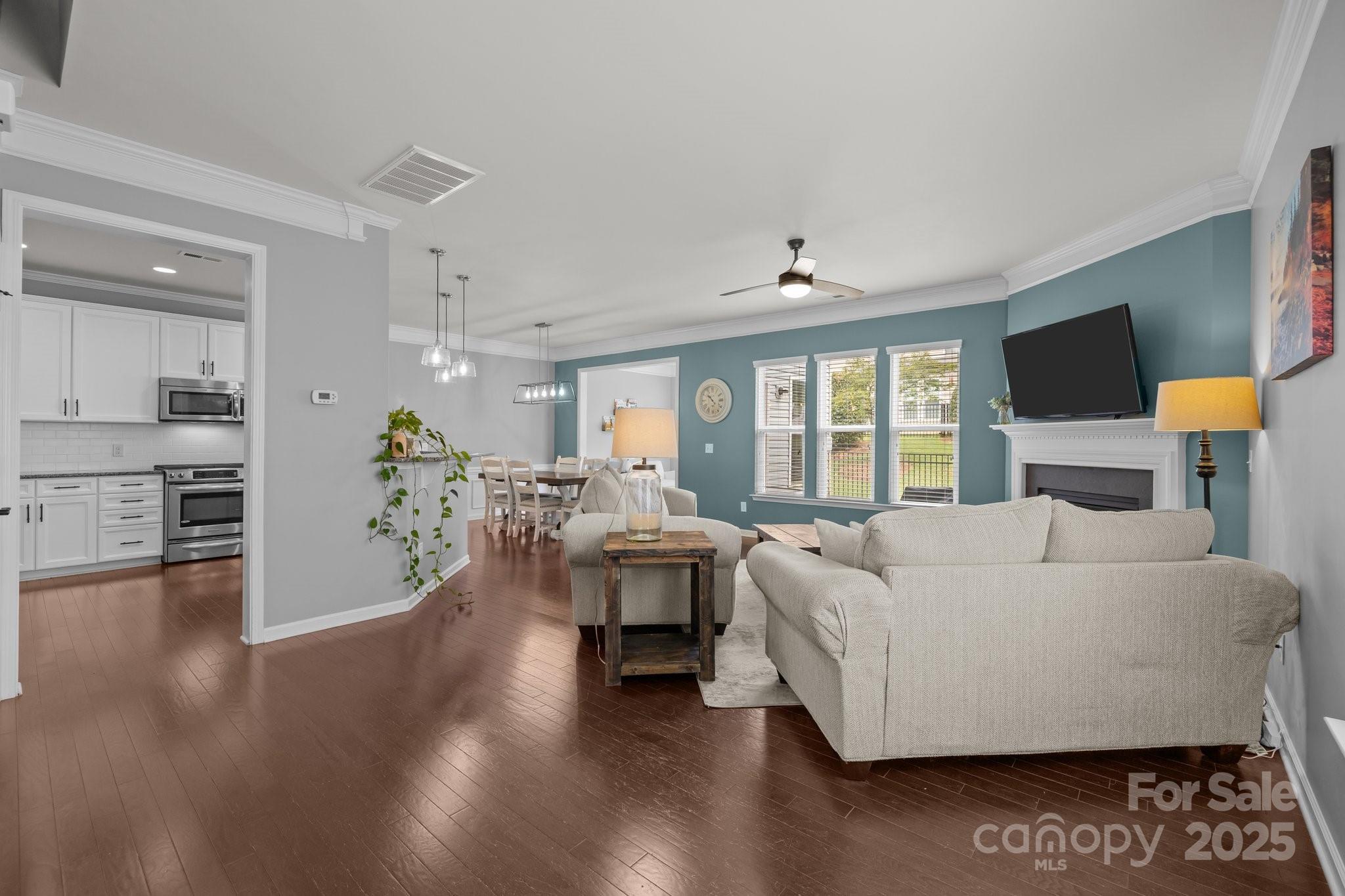 5820 Glassport Lane