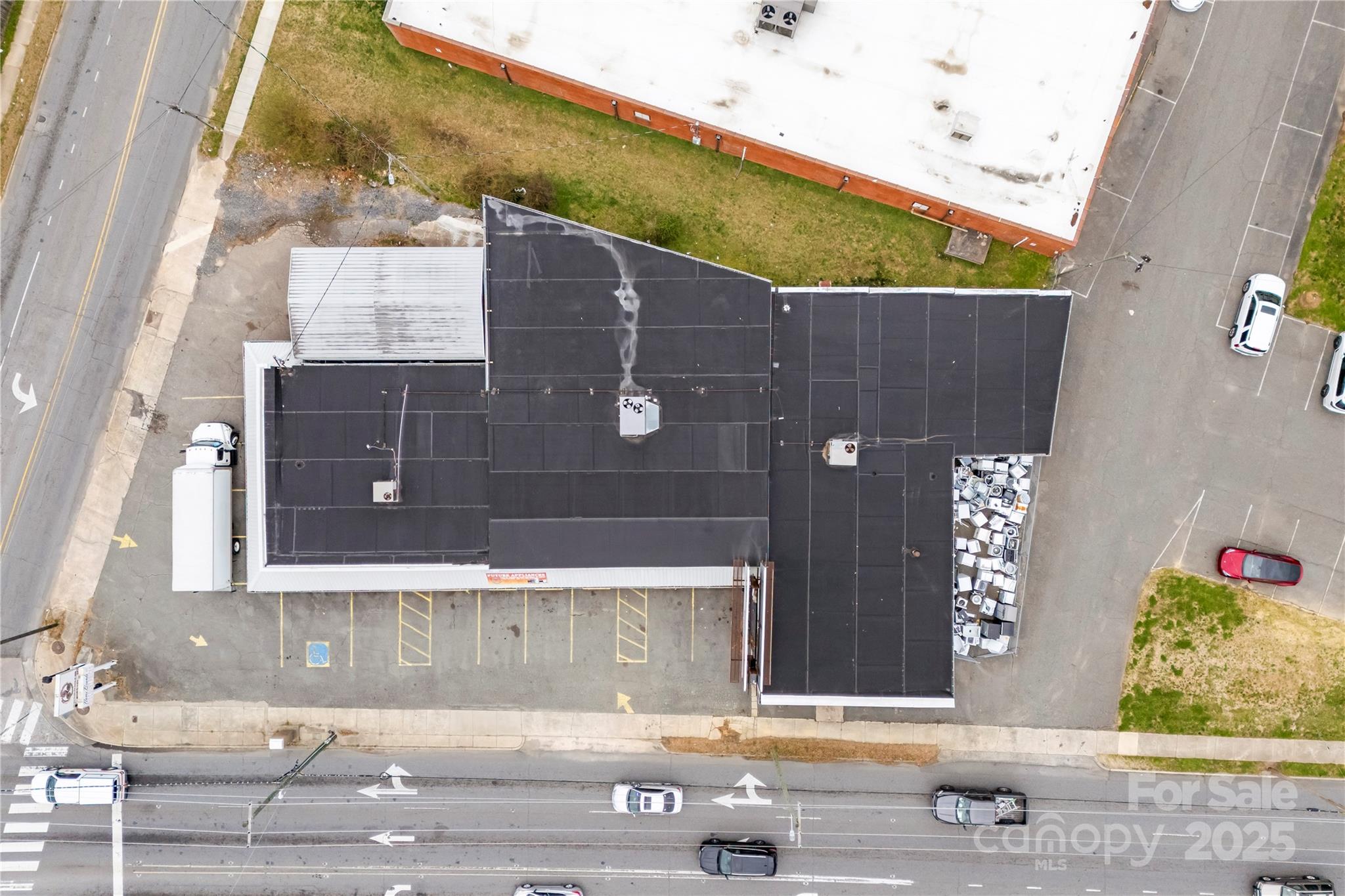 1403 W Franklin Boulevard