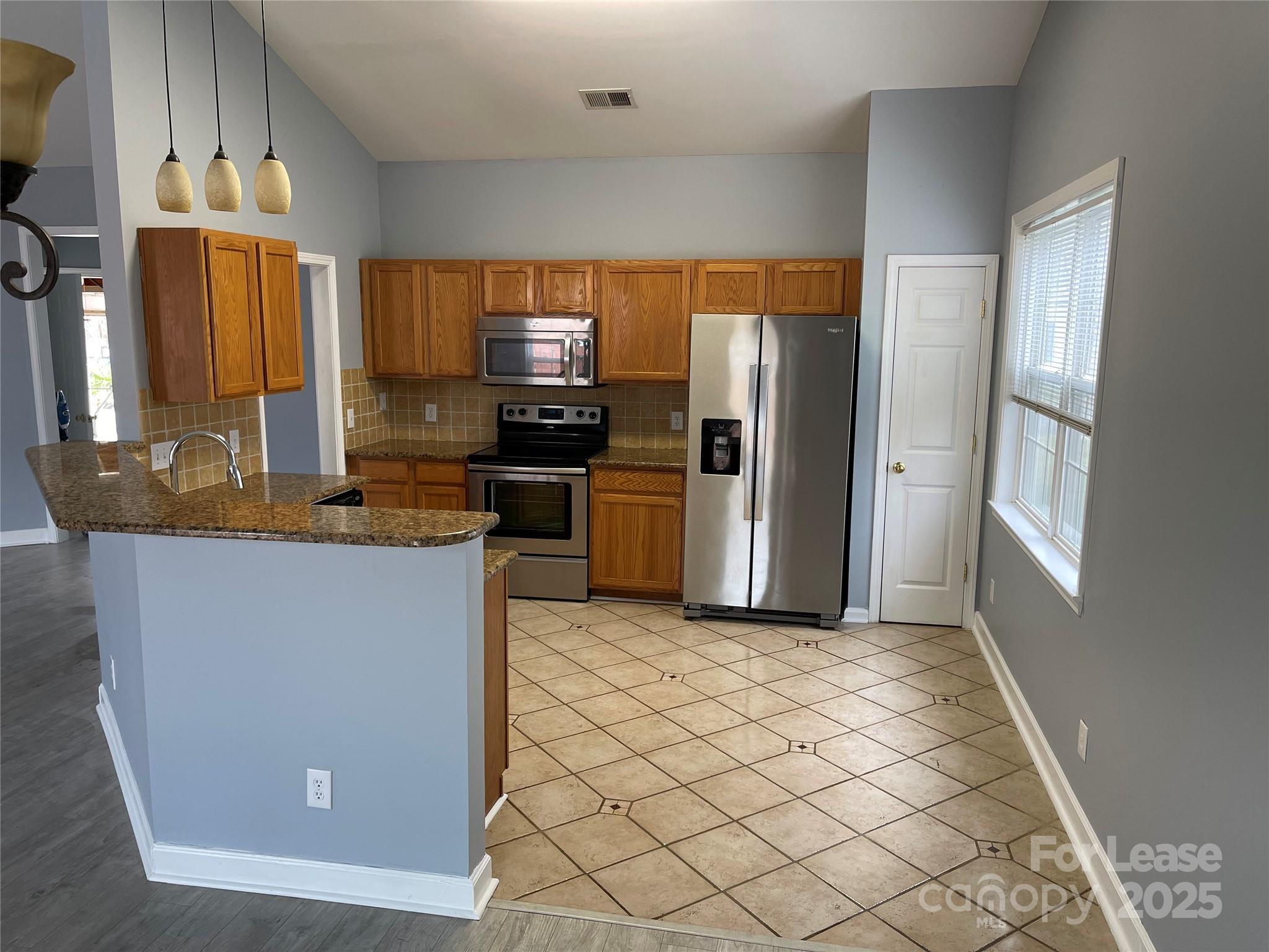 Highland Creek - Residential Lease