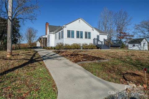 A home in Tryon