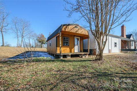 A home in Tryon