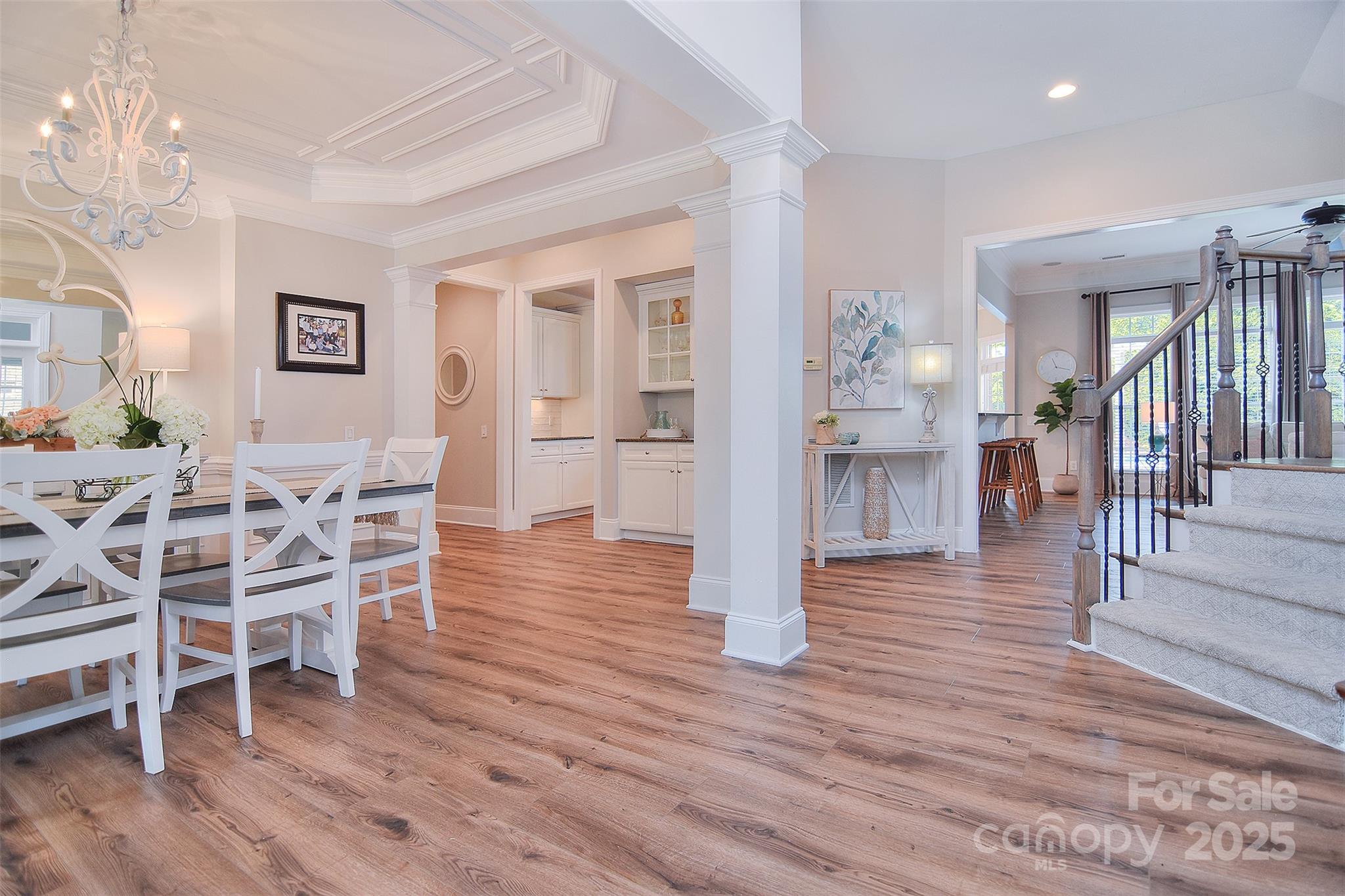 2812 Julian Glen Circle