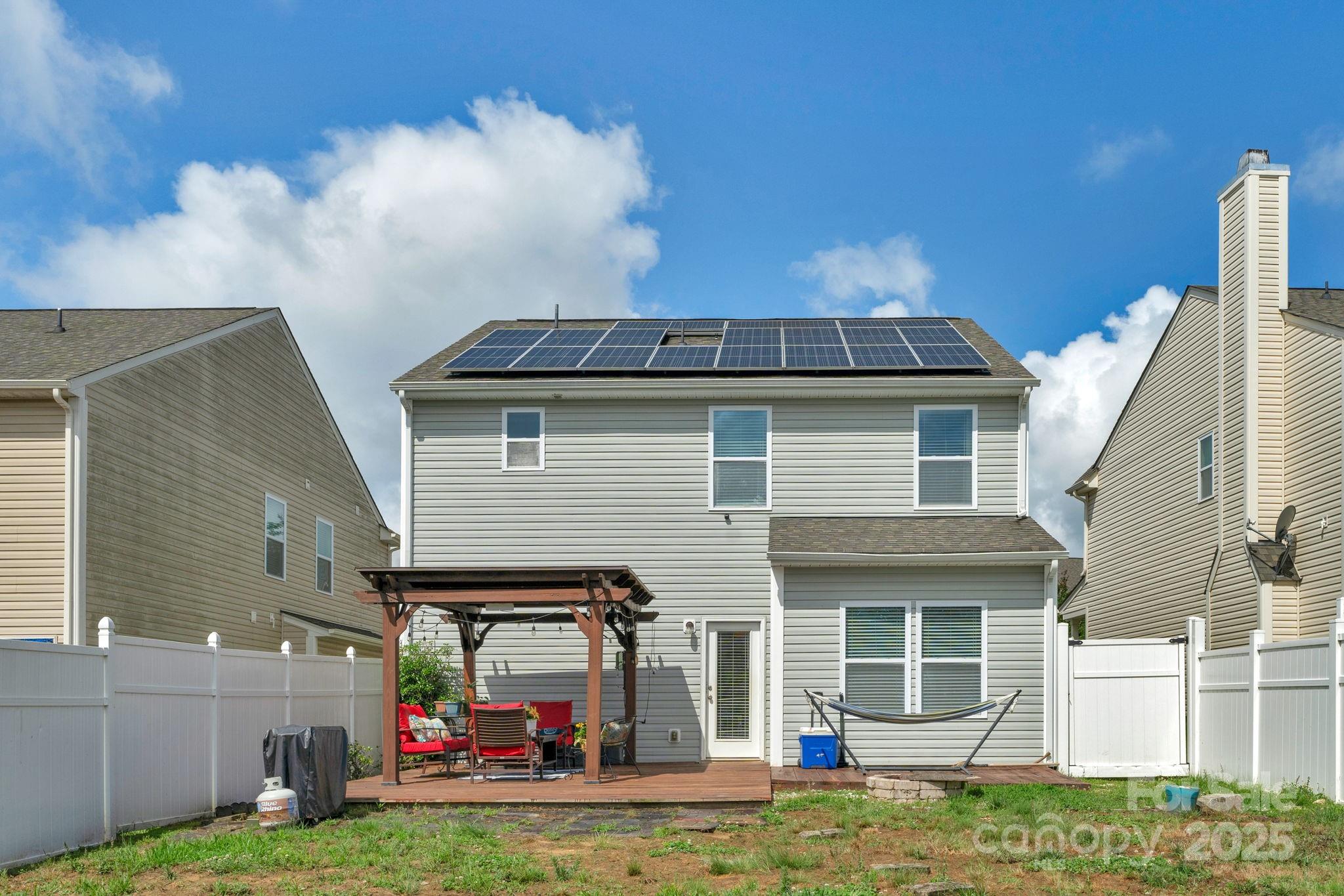 Newport Lakes - Residential