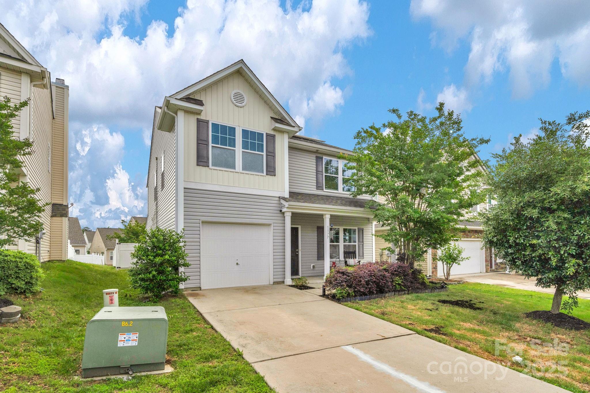 Newport Lakes - Residential