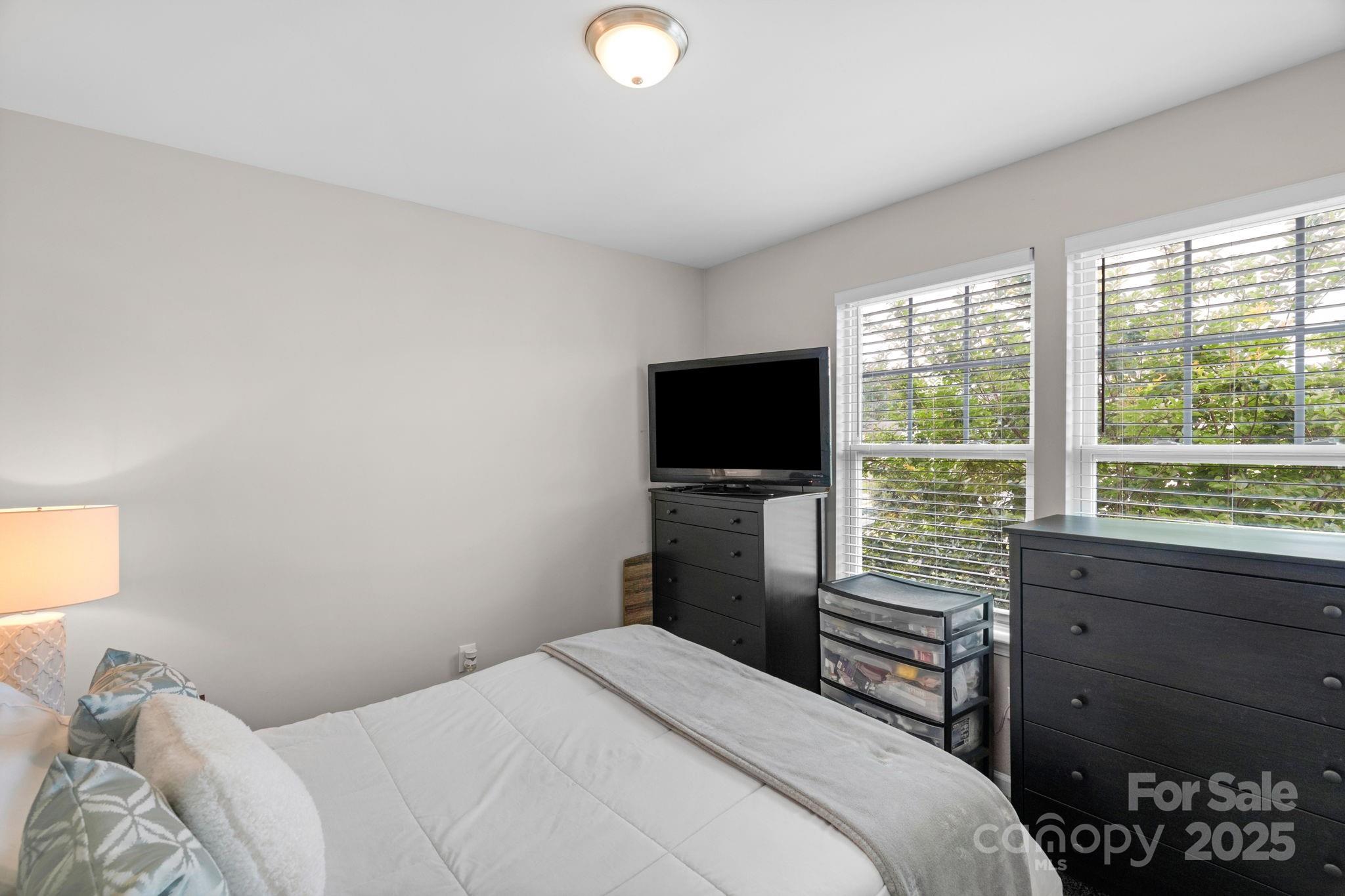 Newport Lakes - Residential