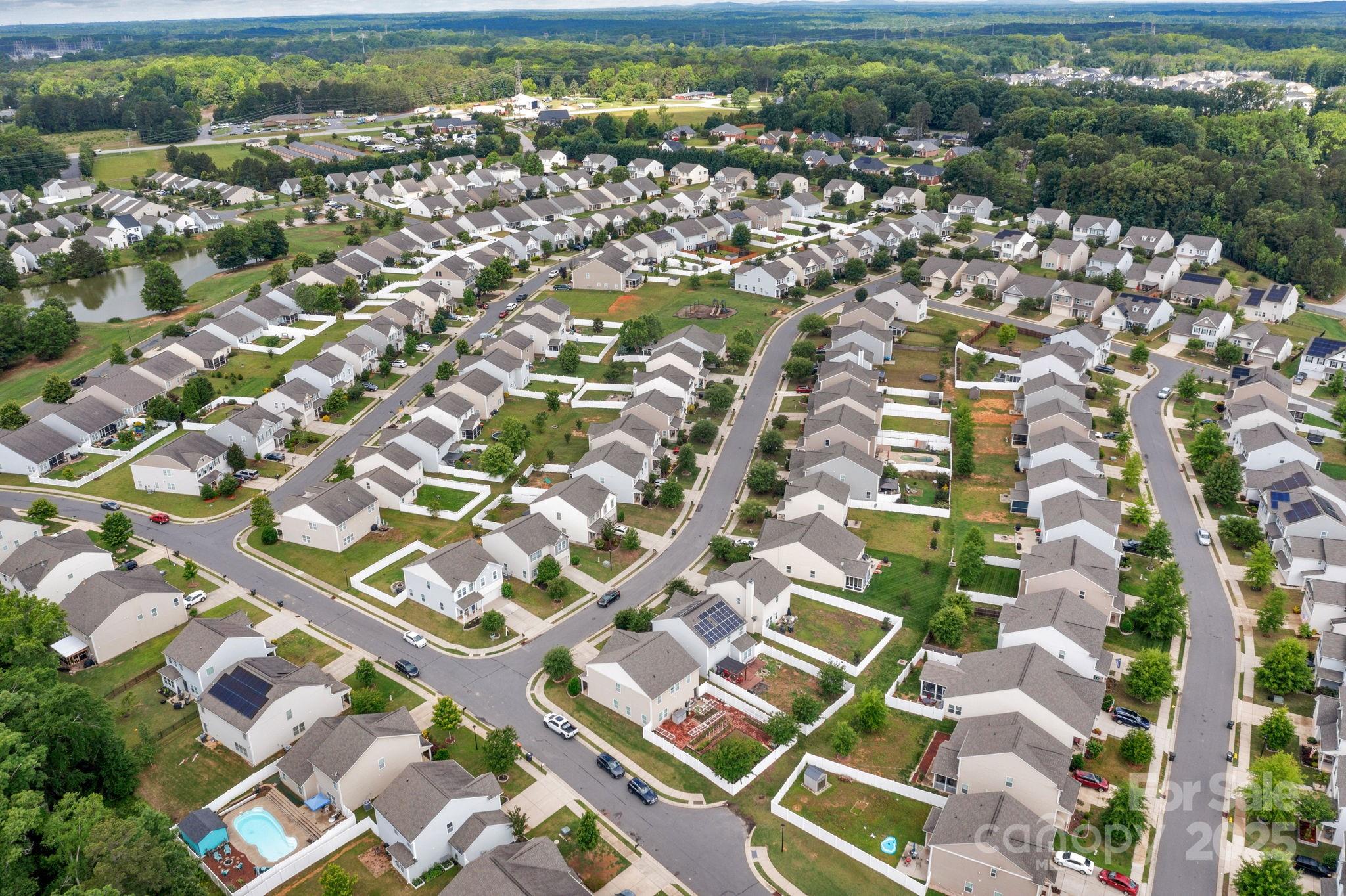 Newport Lakes - Residential