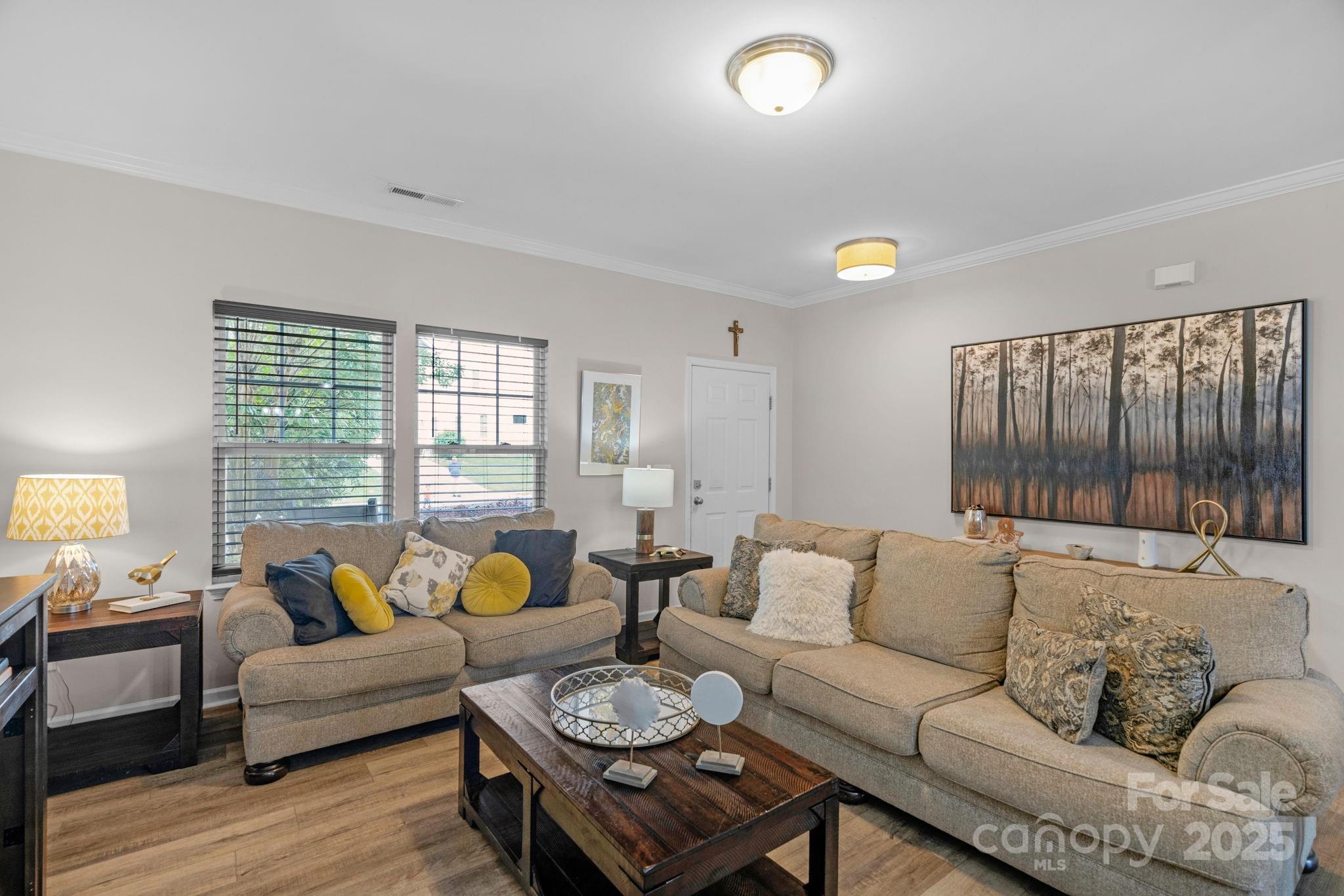 Newport Lakes - Residential