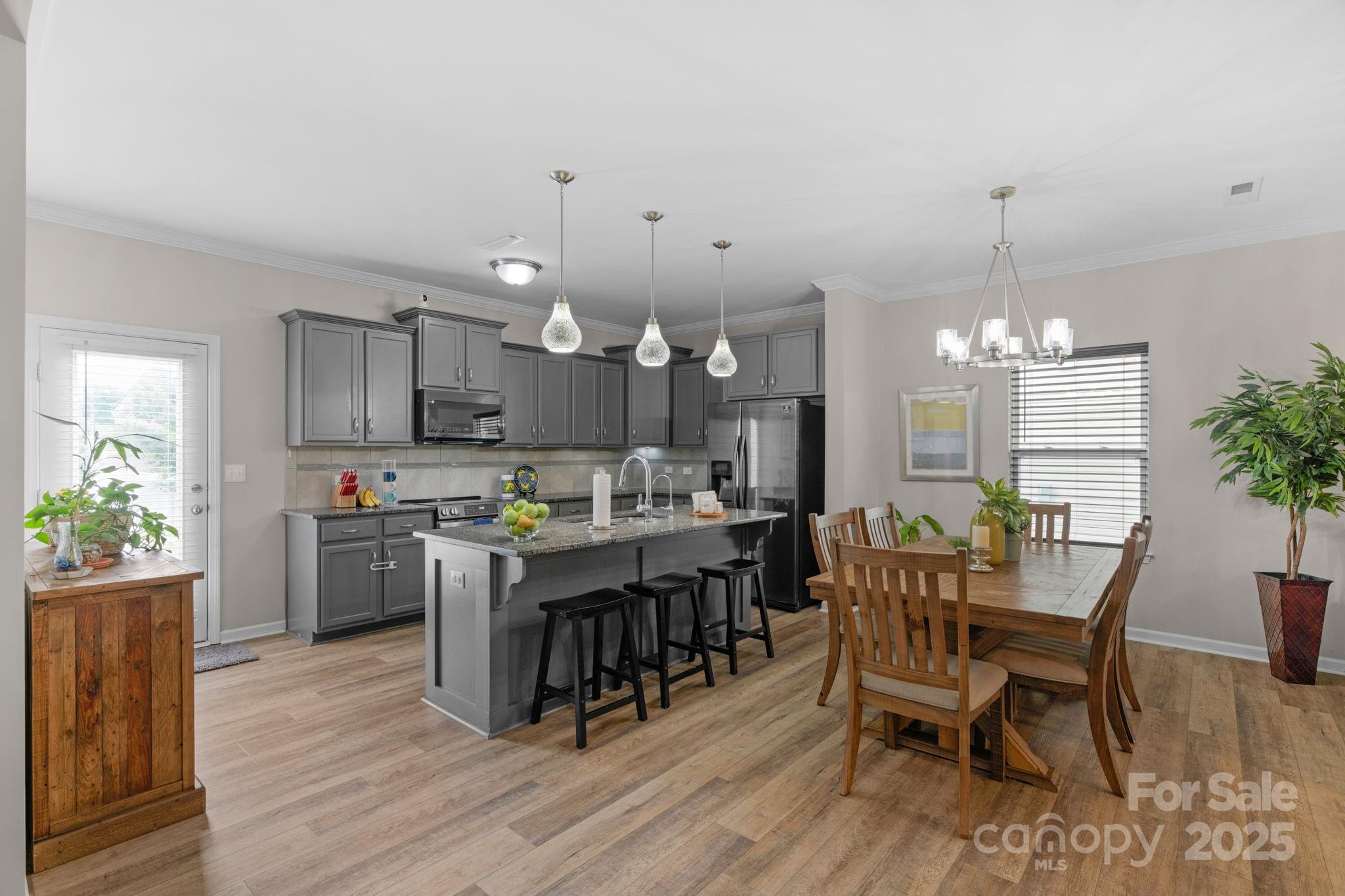 Newport Lakes - Residential