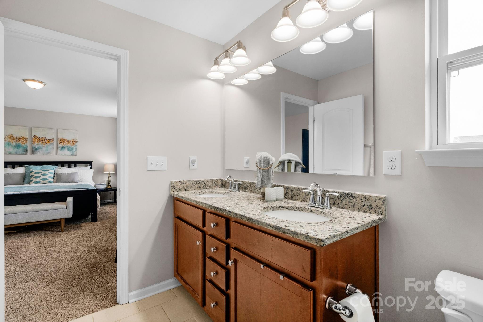 Newport Lakes - Residential