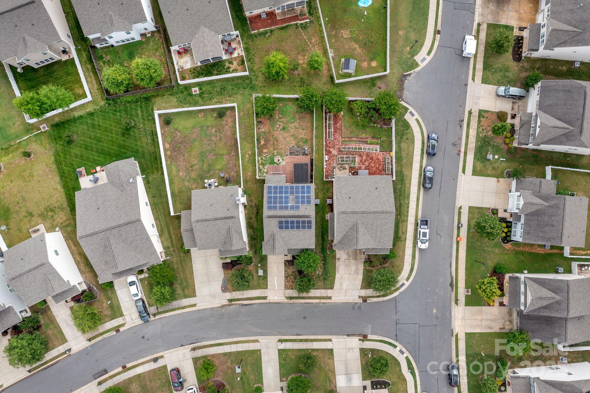 Newport Lakes - Residential