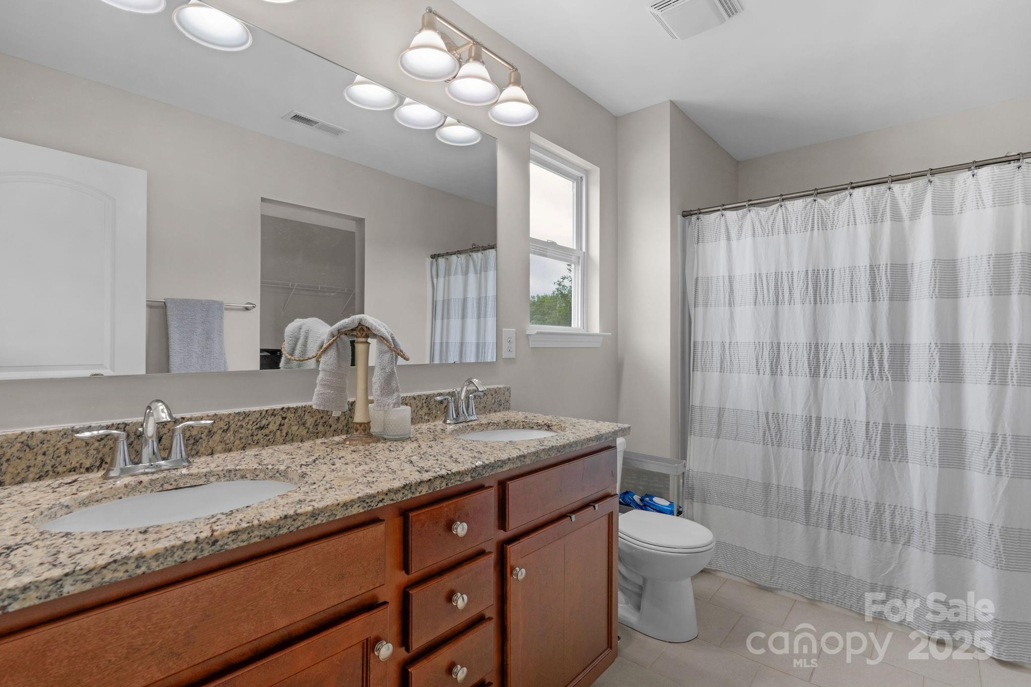 Newport Lakes - Residential