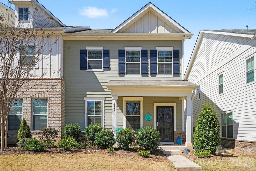 Welcome Home to this perfectly cared for home with freshly painted walls, a beautiful new front door, ceiling
fans added in each room and new LVP flooring in the guest bedrooms upstairs. The fresh and calming color
scheme of this home welcomes you into its open concept space with a spacious kitchen featuring a gas stove
and modern appliances. The primary suite features a calming spa-like bathroom and large walk-in closet. The 2
guest bedrooms also feature spacious closets. Enjoy this lovely community in close proximity to all downtown.