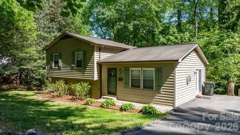Photo of 216 Davis Drive, Morganton, NC 28655 (MLS # 4373031)