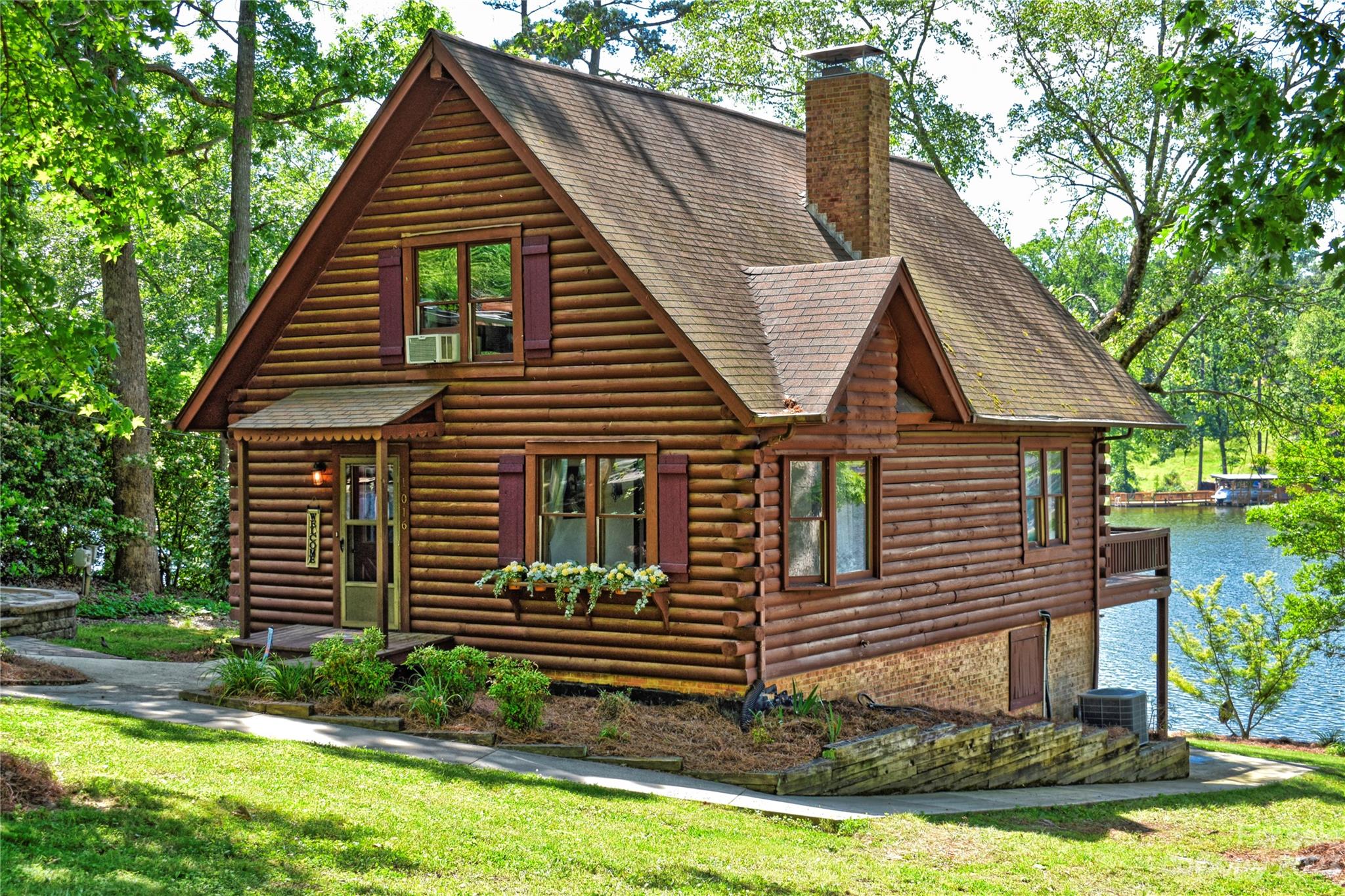Badin Lake - Residential