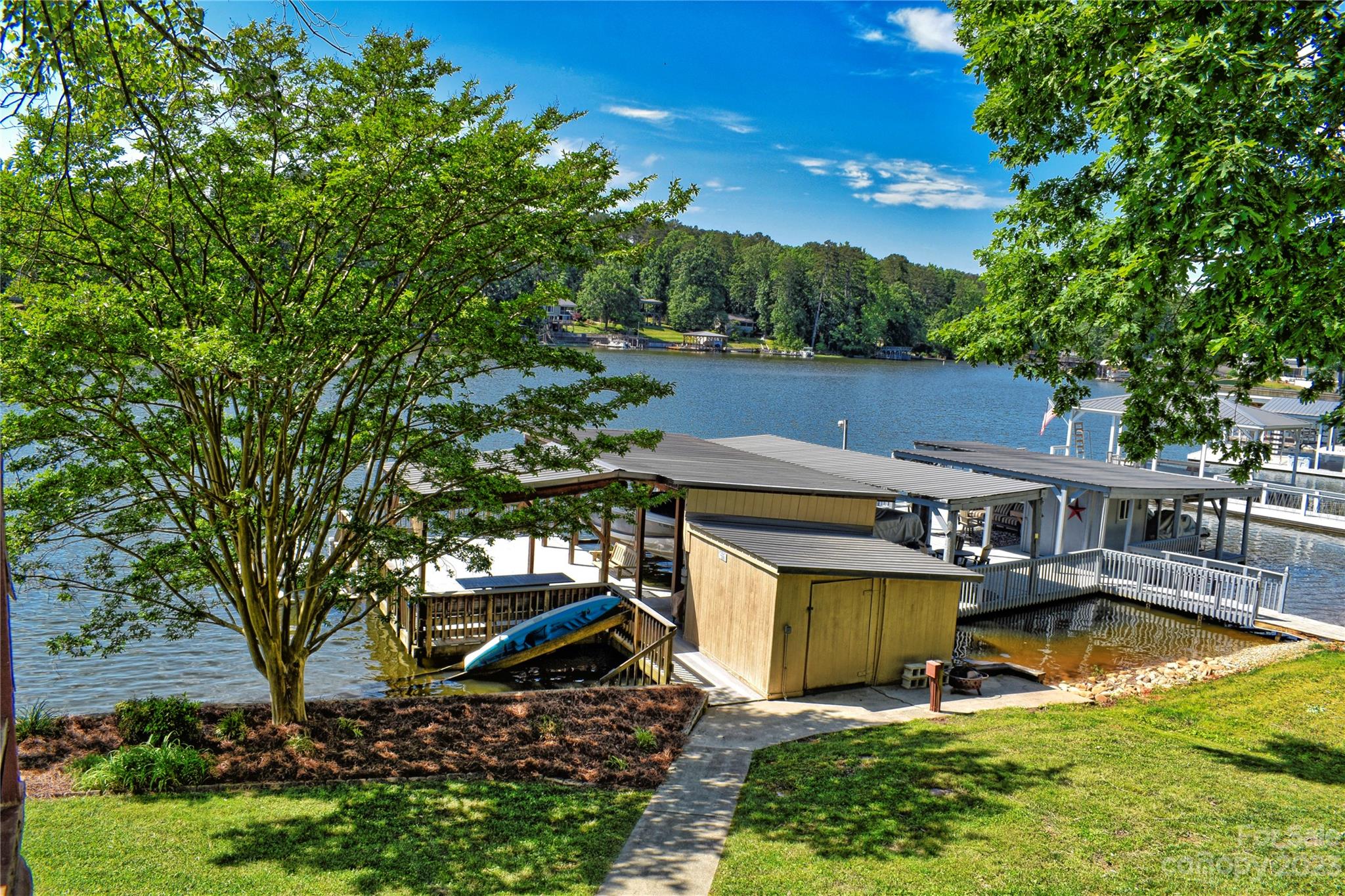 Badin Lake - Residential