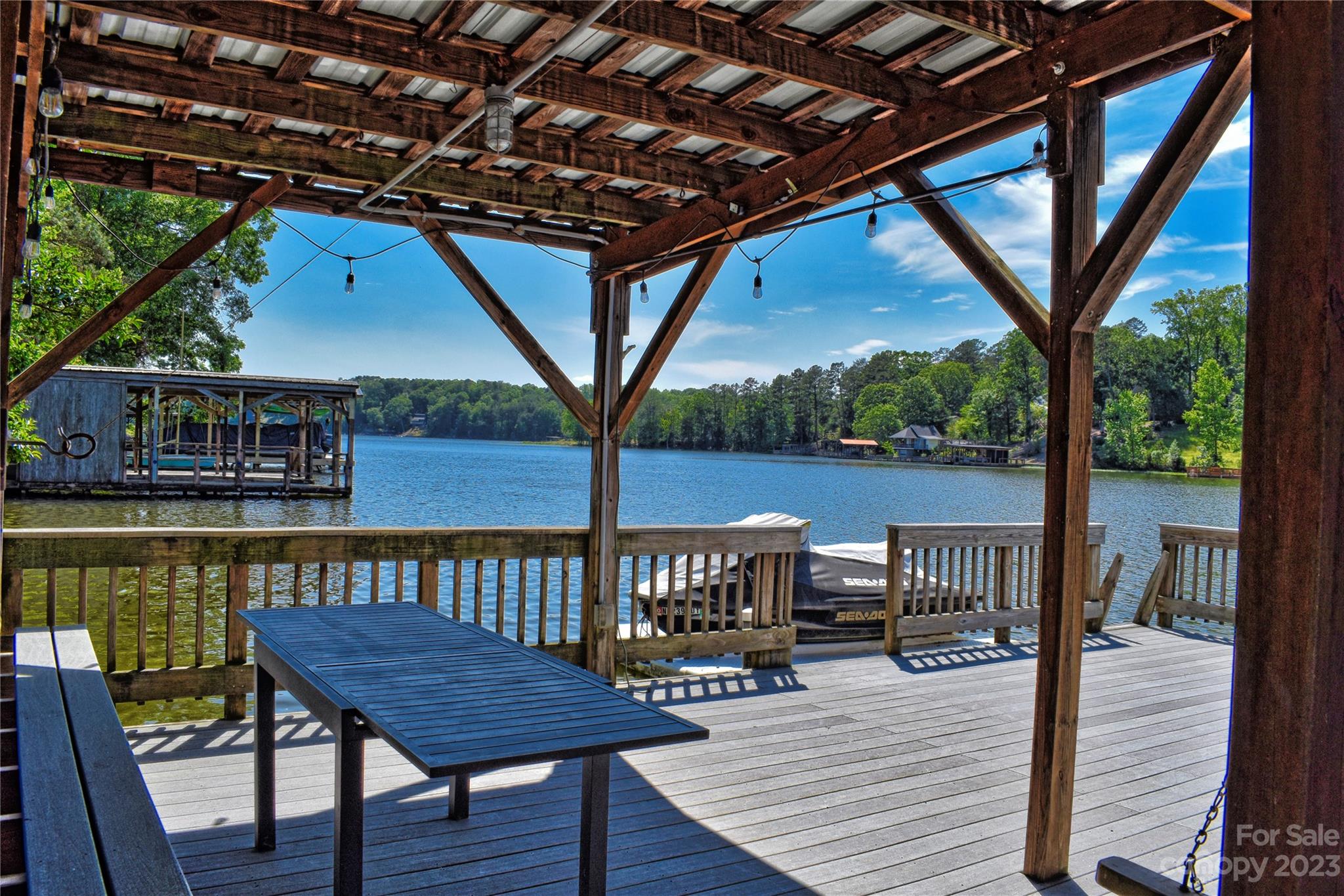 Badin Lake - Residential