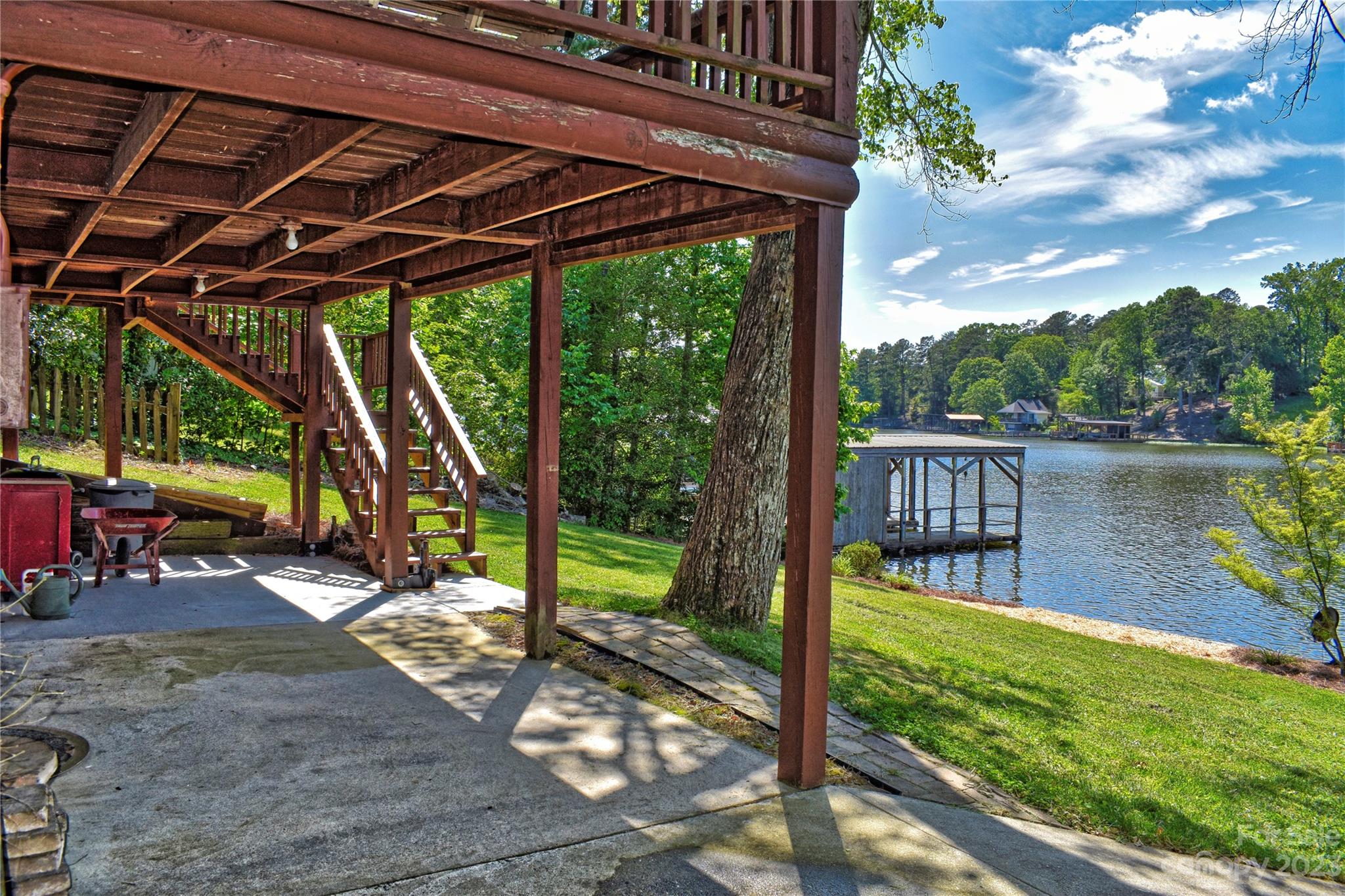 Badin Lake - Residential