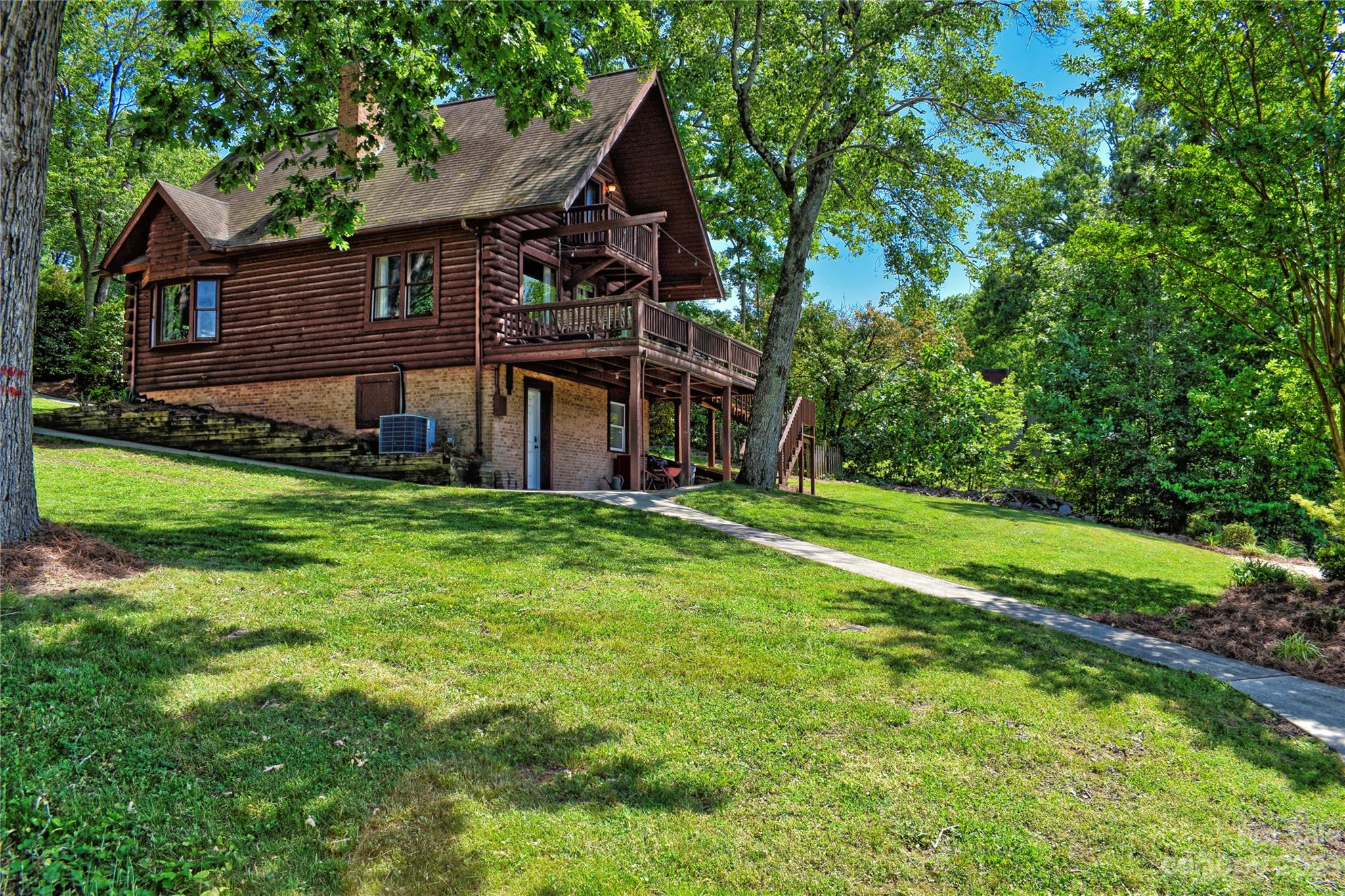Badin Lake - Residential