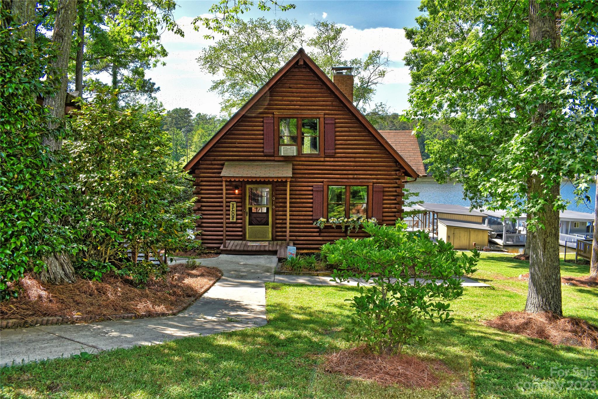 Badin Lake - Residential