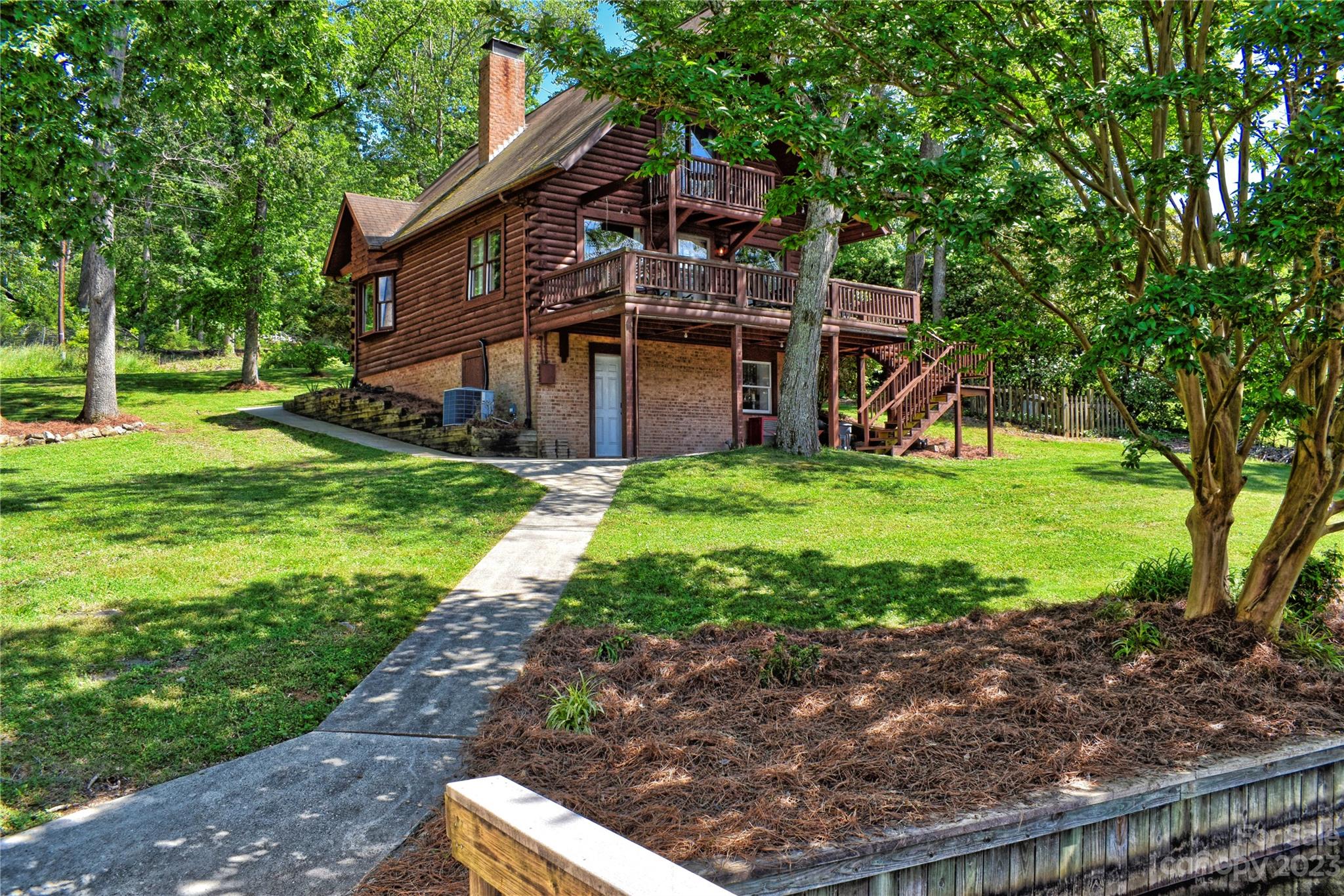 Badin Lake - Residential