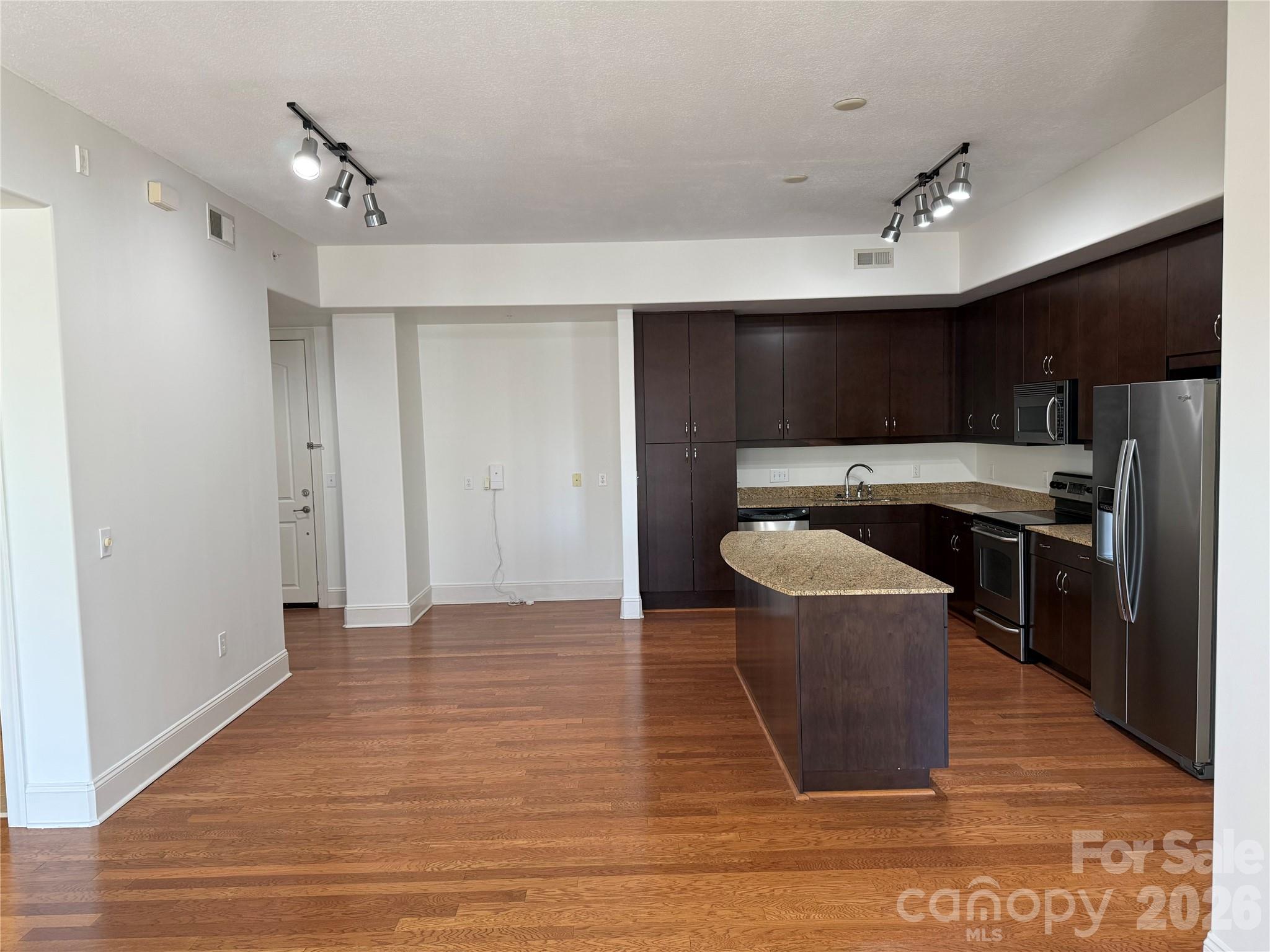 4620 Piedmont Row Drive 305