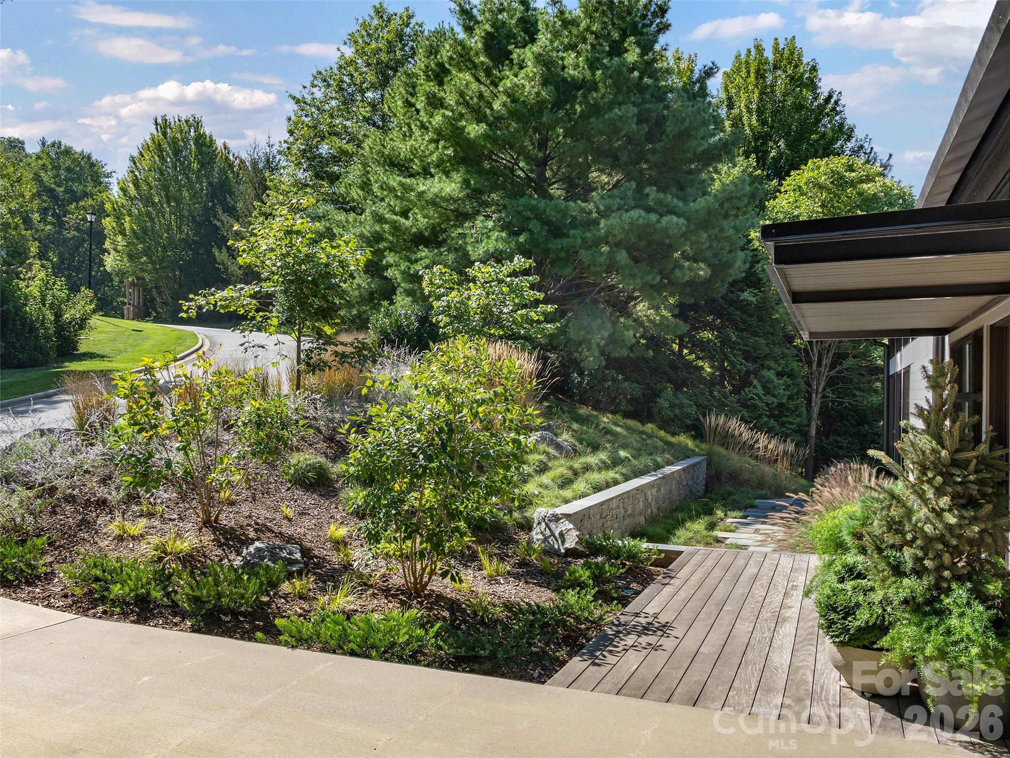 6 Waterside Drive