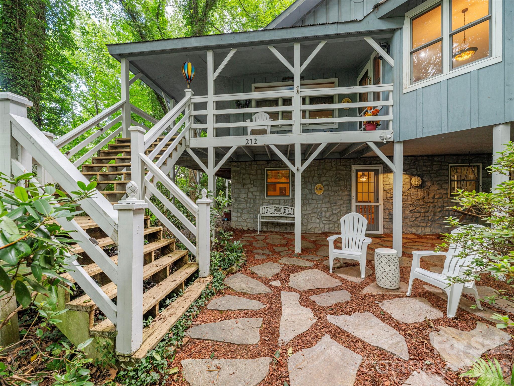 212 Torda Trace