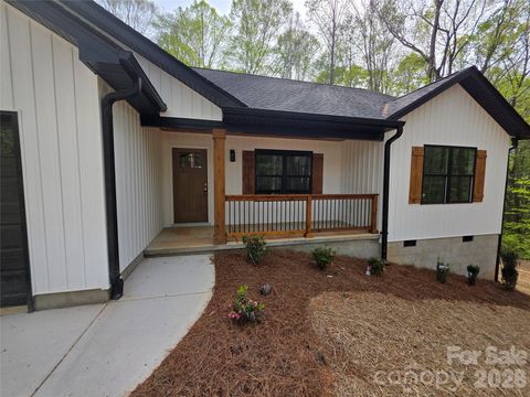 Photo of 253 Crestview Acres Road, Statesville, NC 28677 (MLS # 4373286)