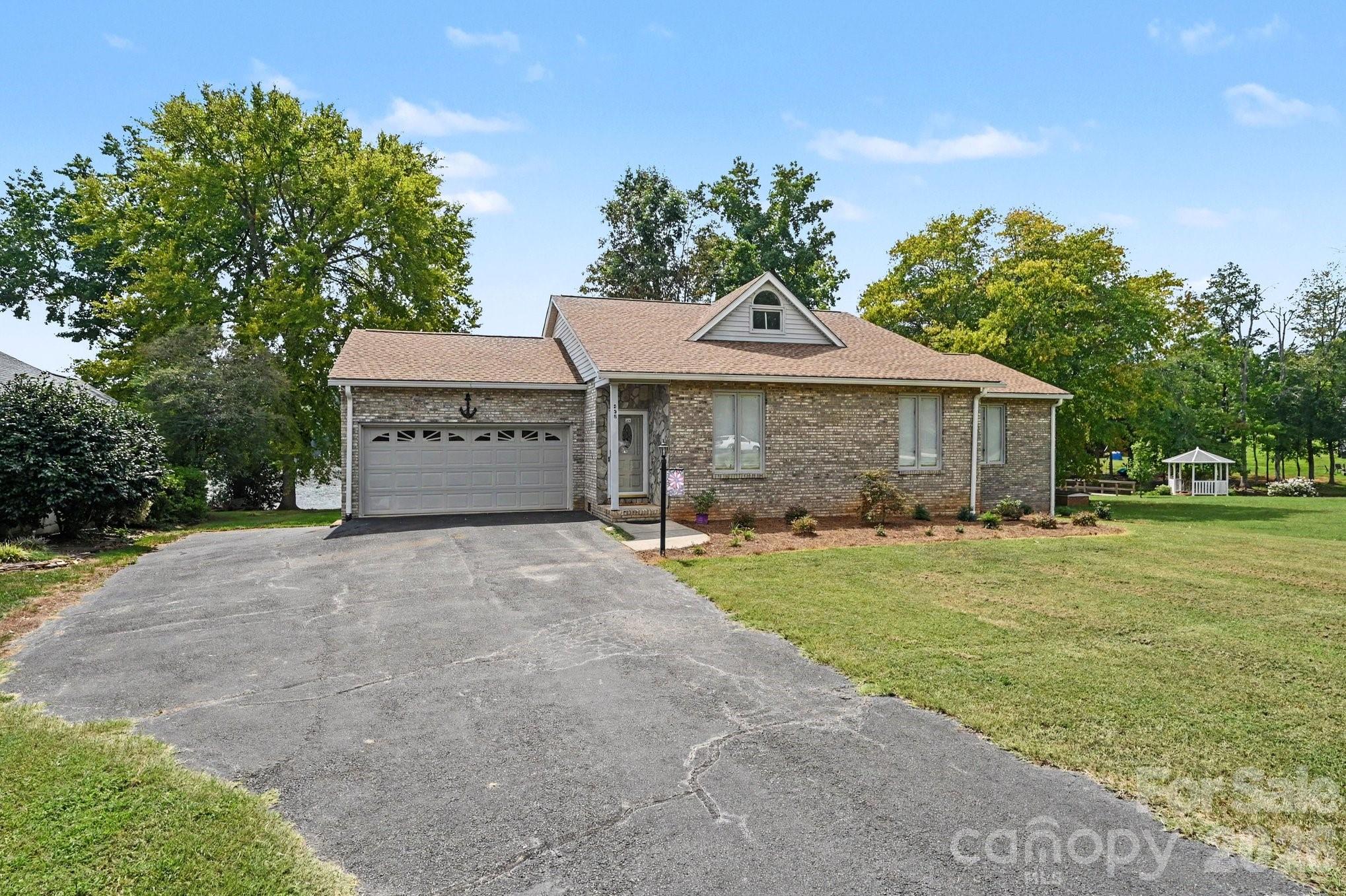 235 Pebble Point