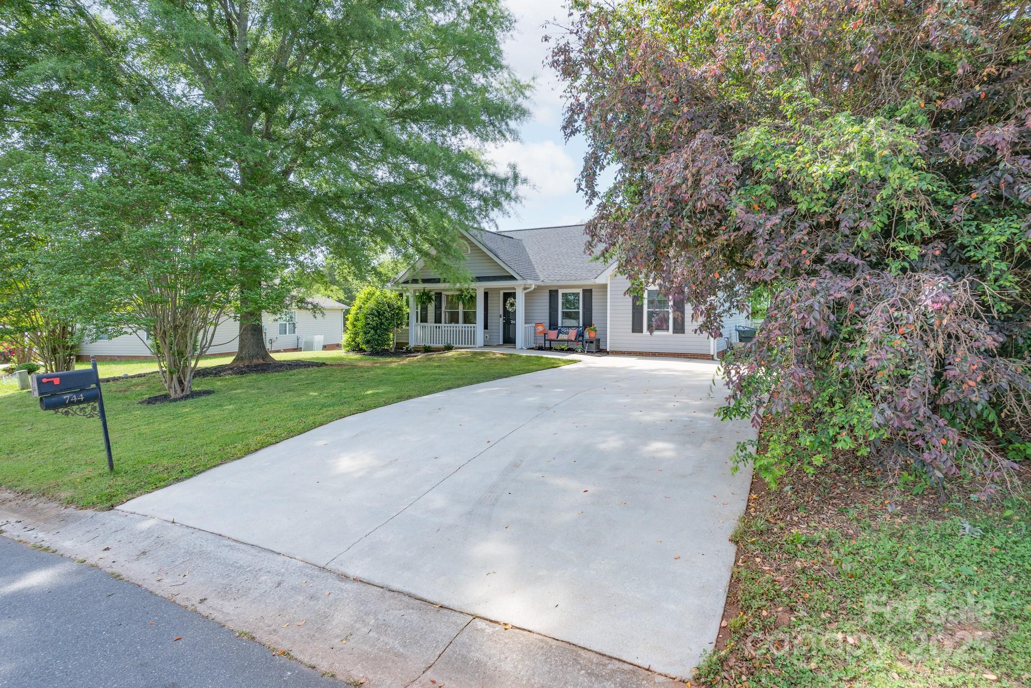 744 Chipmeadow Lane