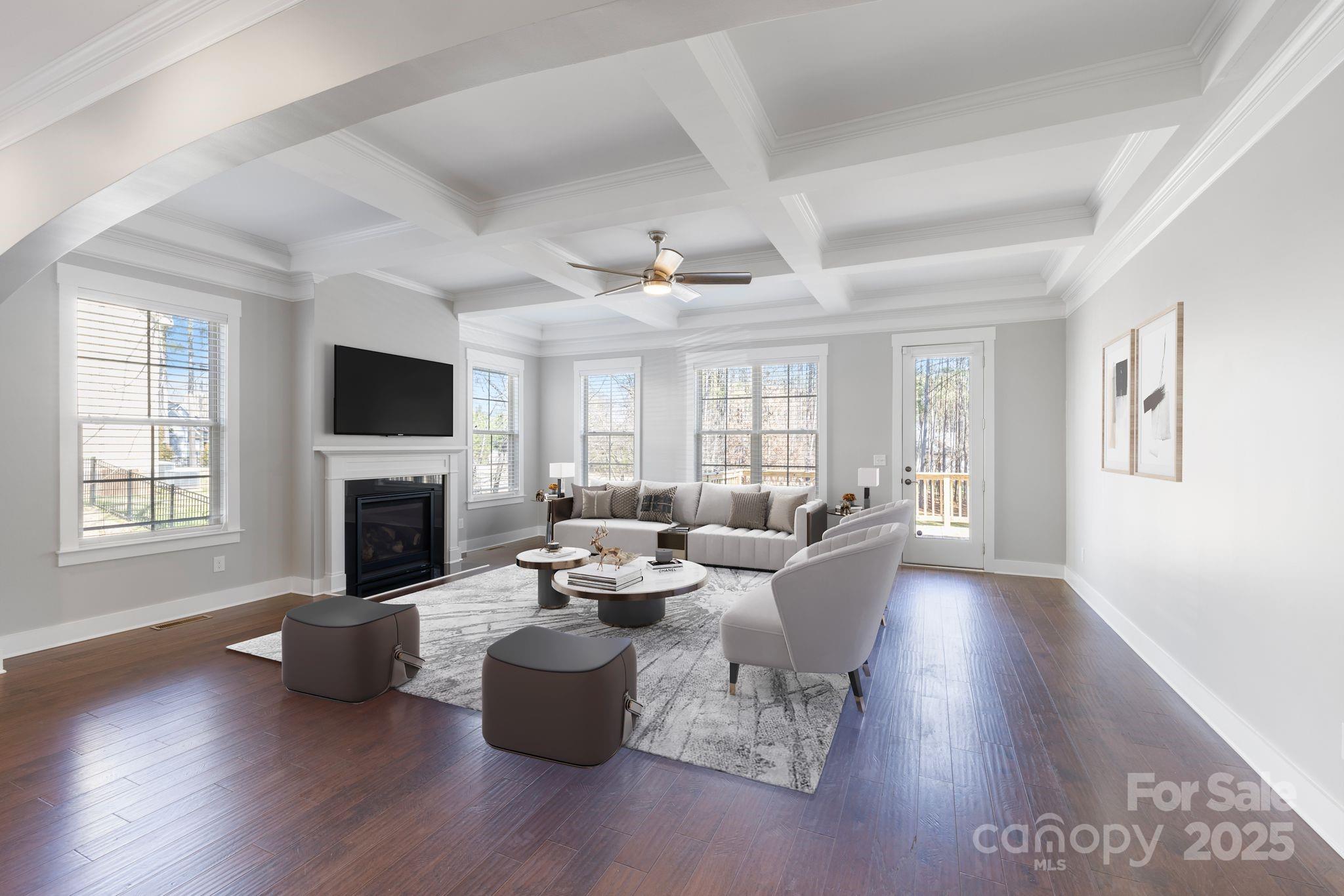 704 Kenway Loop