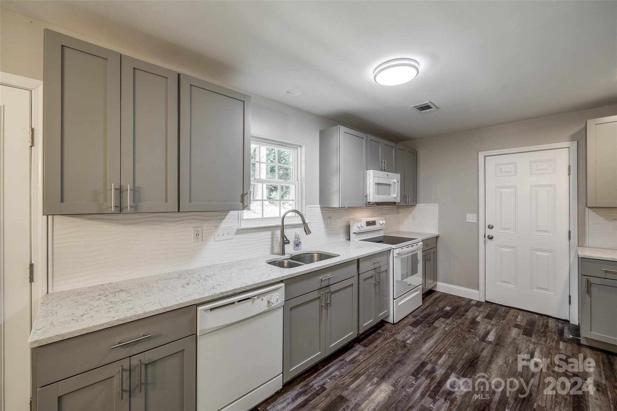 Forest Oaks - Residential