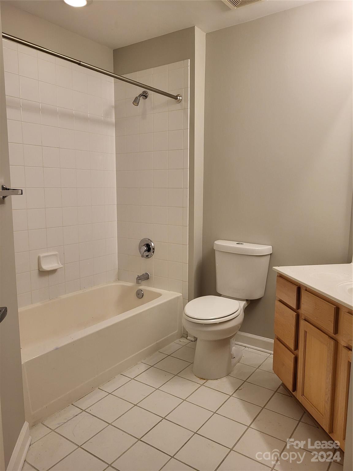 Gateway Plaza - Residential Lease