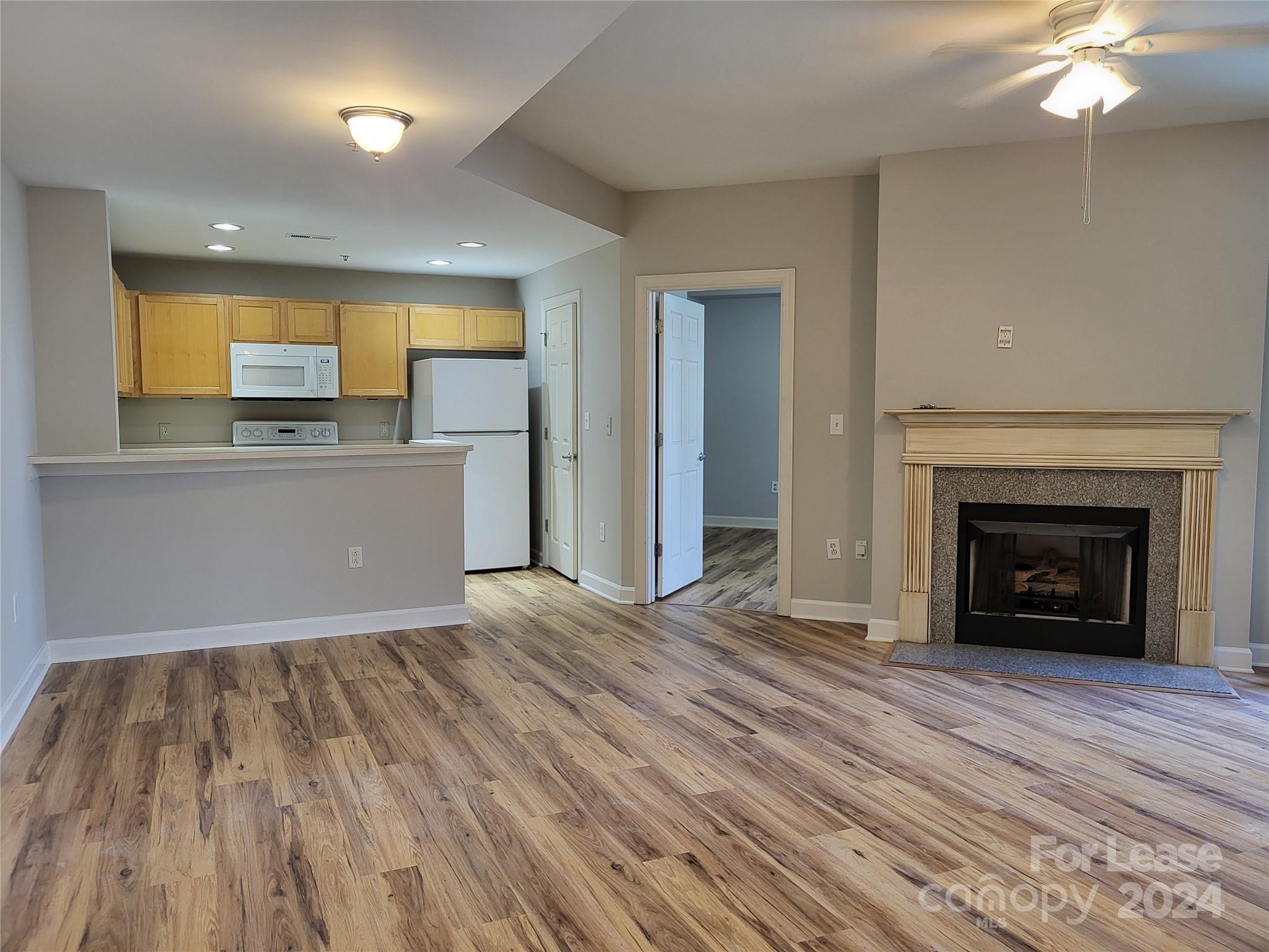 Gateway Plaza - Residential Lease