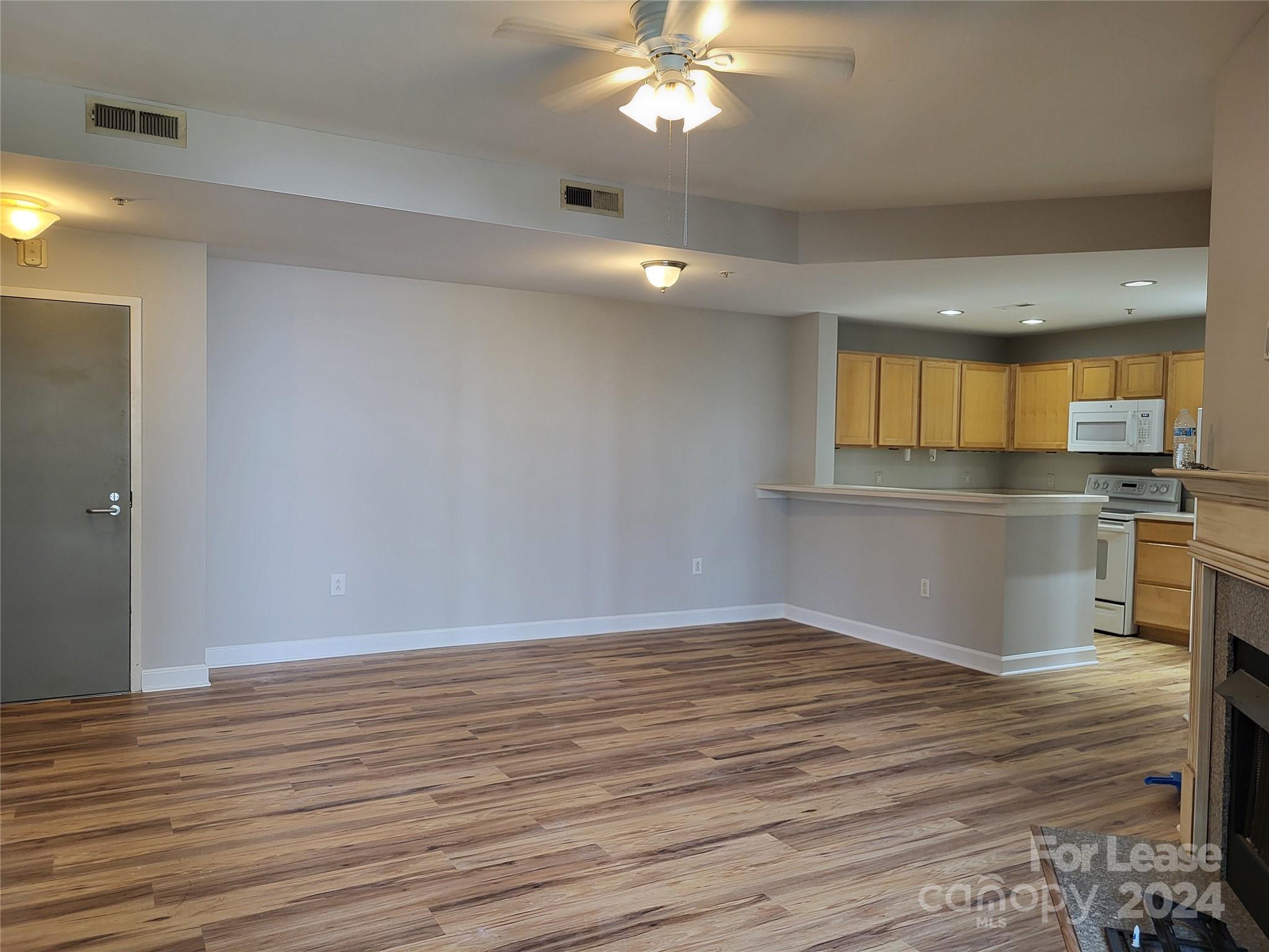 Gateway Plaza - Residential Lease