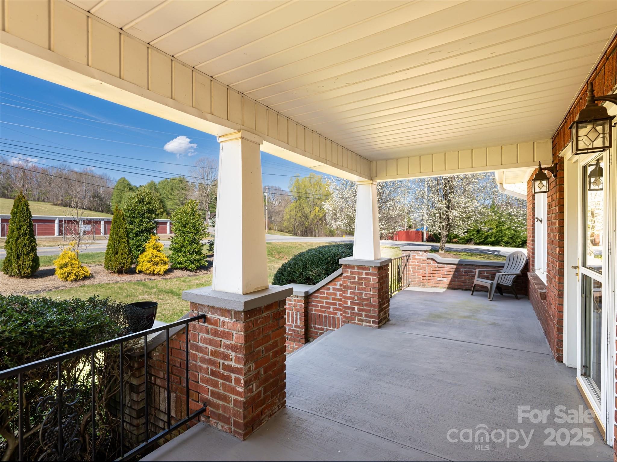 1305 Pisgah Highway