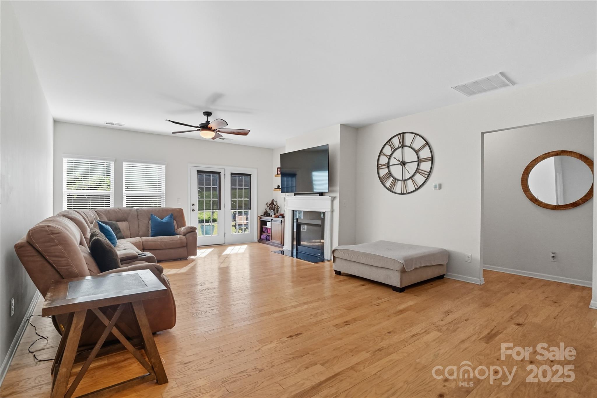 134 E Neel Ranch Road 13