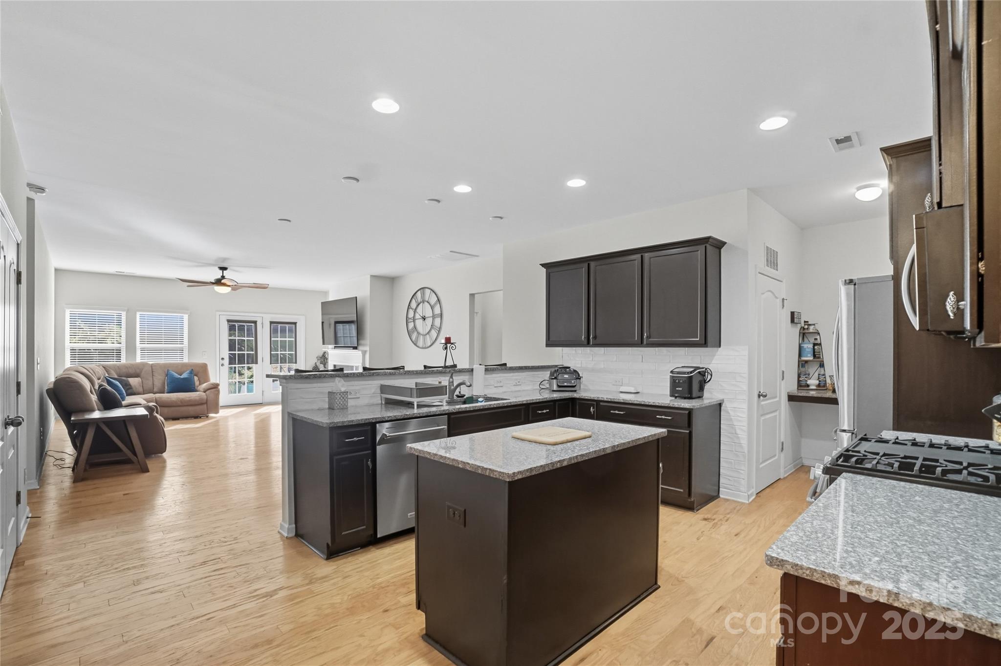 134 E Neel Ranch Road 13