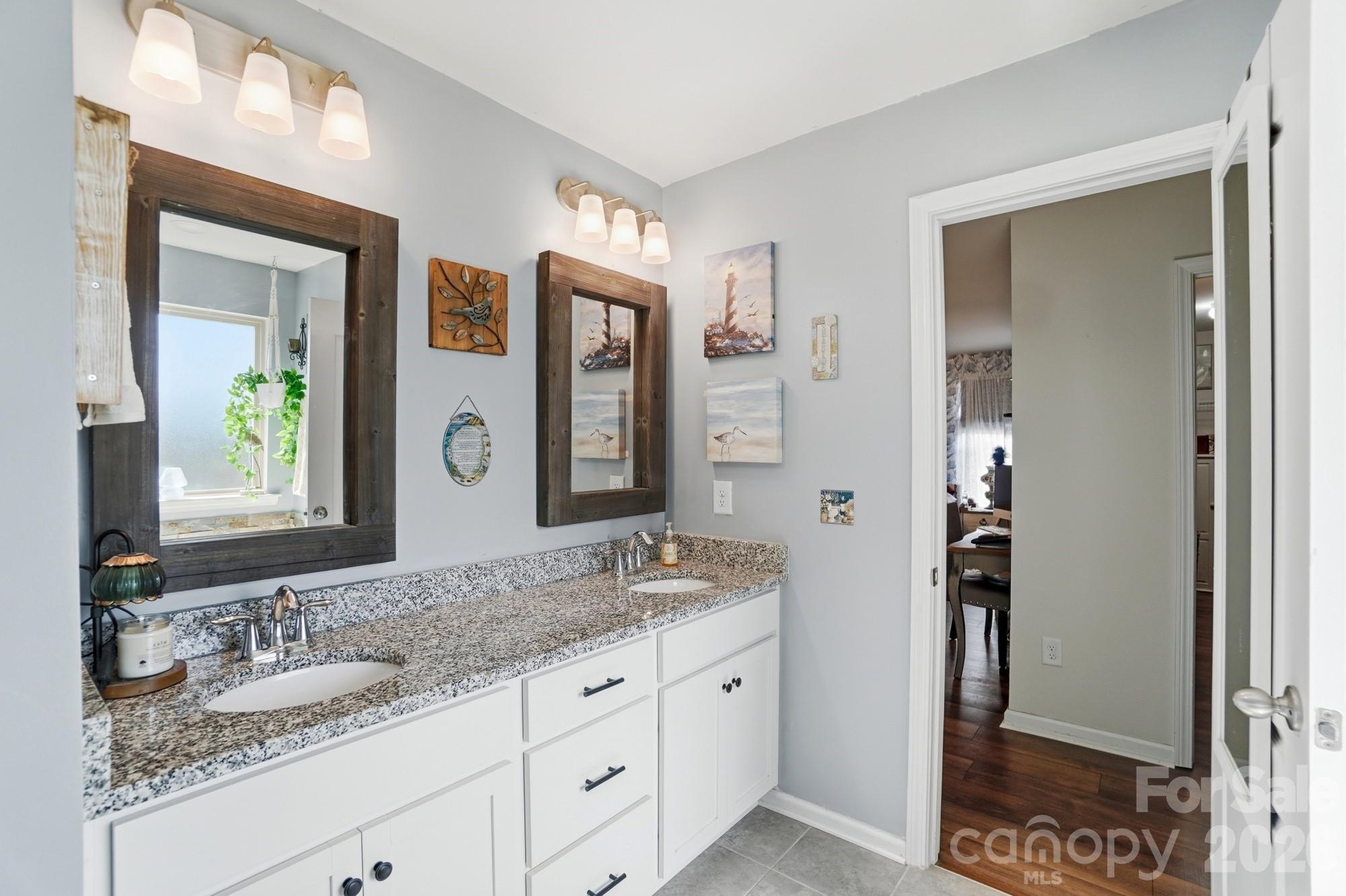 Falls Cove at Lake Norman - Residential