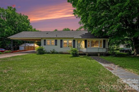Photo of 2039 Cline Street, Statesville, NC 28677 (MLS # 4386171)